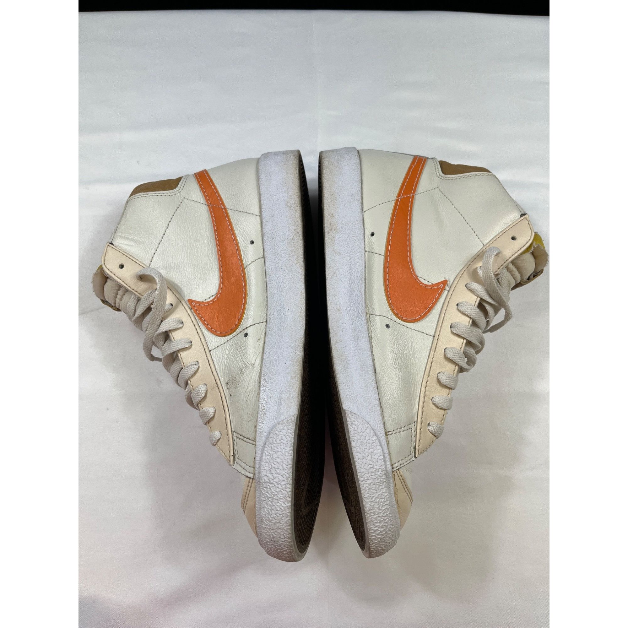 Nike Nike Mens Blazer Mid 77 Sneakers SKU 7535 Size 9.5 Size US 9.5 / EU 42-43 - 2 Thumbnail