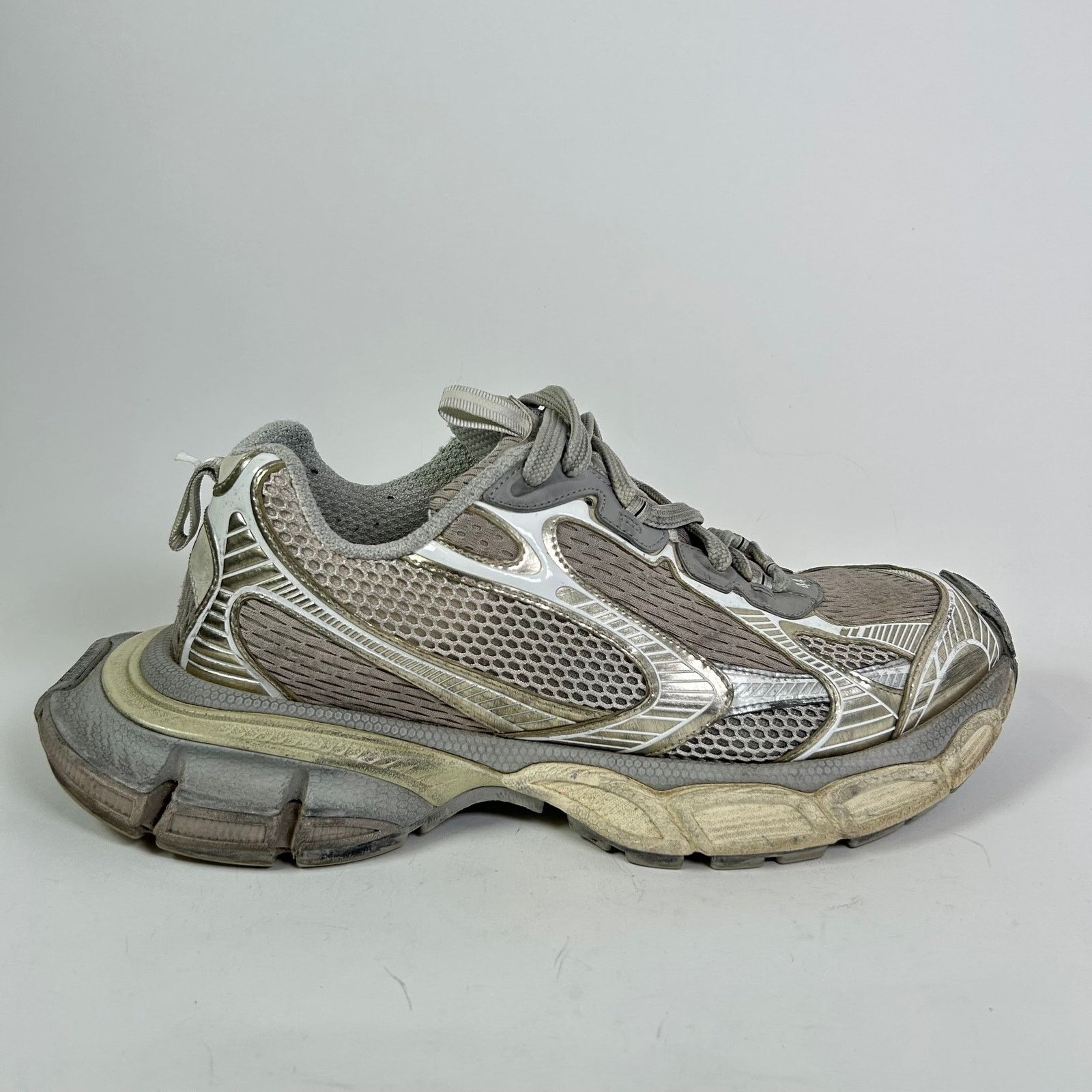 Balenciaga Balenciaga Eggshell 3XL Sneaker Size US 11 / EU 44 - 1 Thumbnail