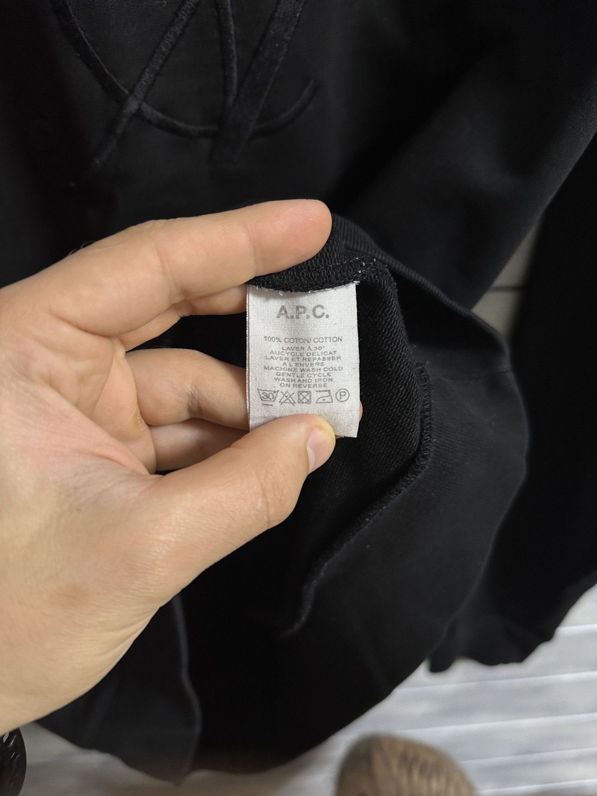 A.P.C. Rare Luxury Sweatshirt A.P.C. Rue Madame Paris size M. Size US M / EU 48-50 / 2 - 8 Thumbnail