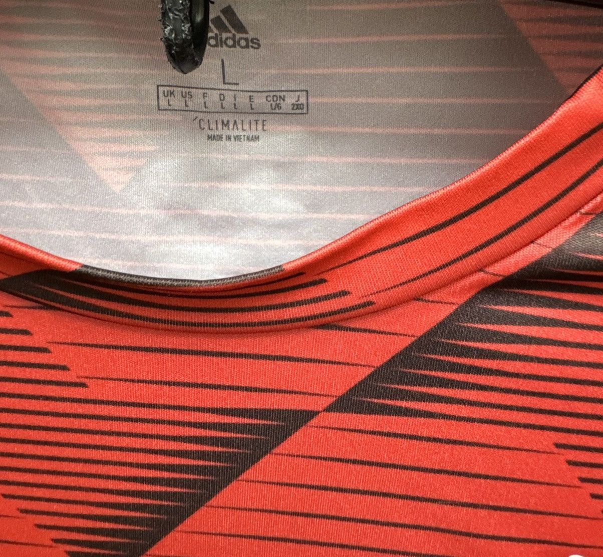 Adidas Manchester united adidas soccer jersey 2019 L Size US L / EU 52-54 / 3 - 4 Thumbnail