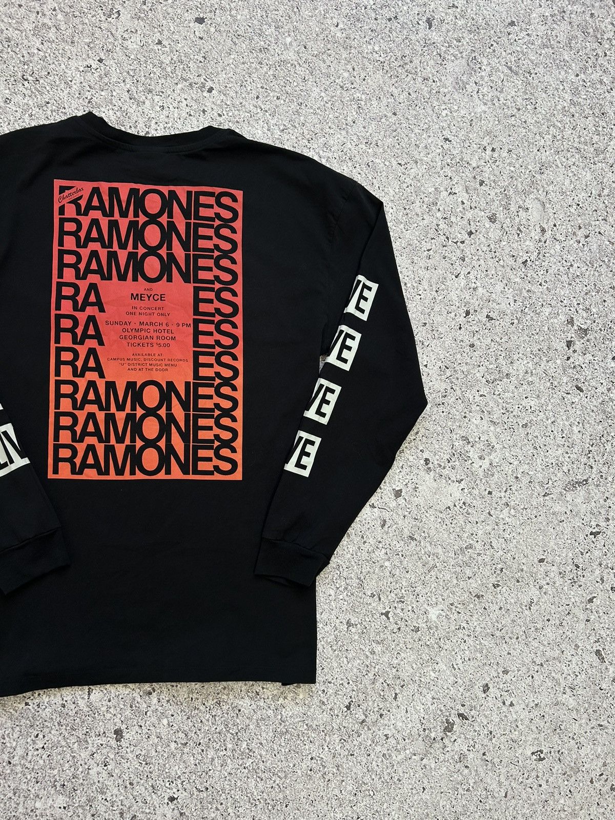 Band Tees Vintage Ramones And Meyce In Concert 2018 Long Sleeve Tee Size US M / EU 48-50 / 2 - 5 Thumbnail