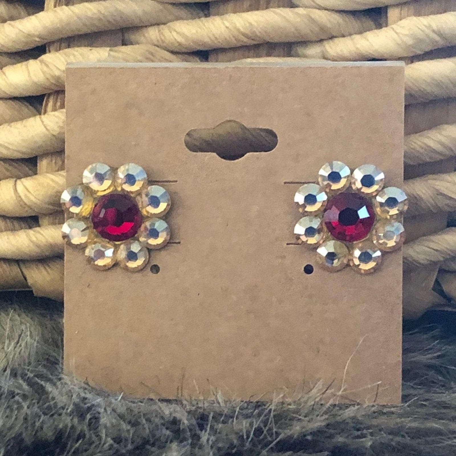 Vintage Vintage red and gold tone glass crystal earrings Size ONE SIZE - 1 Thumbnail