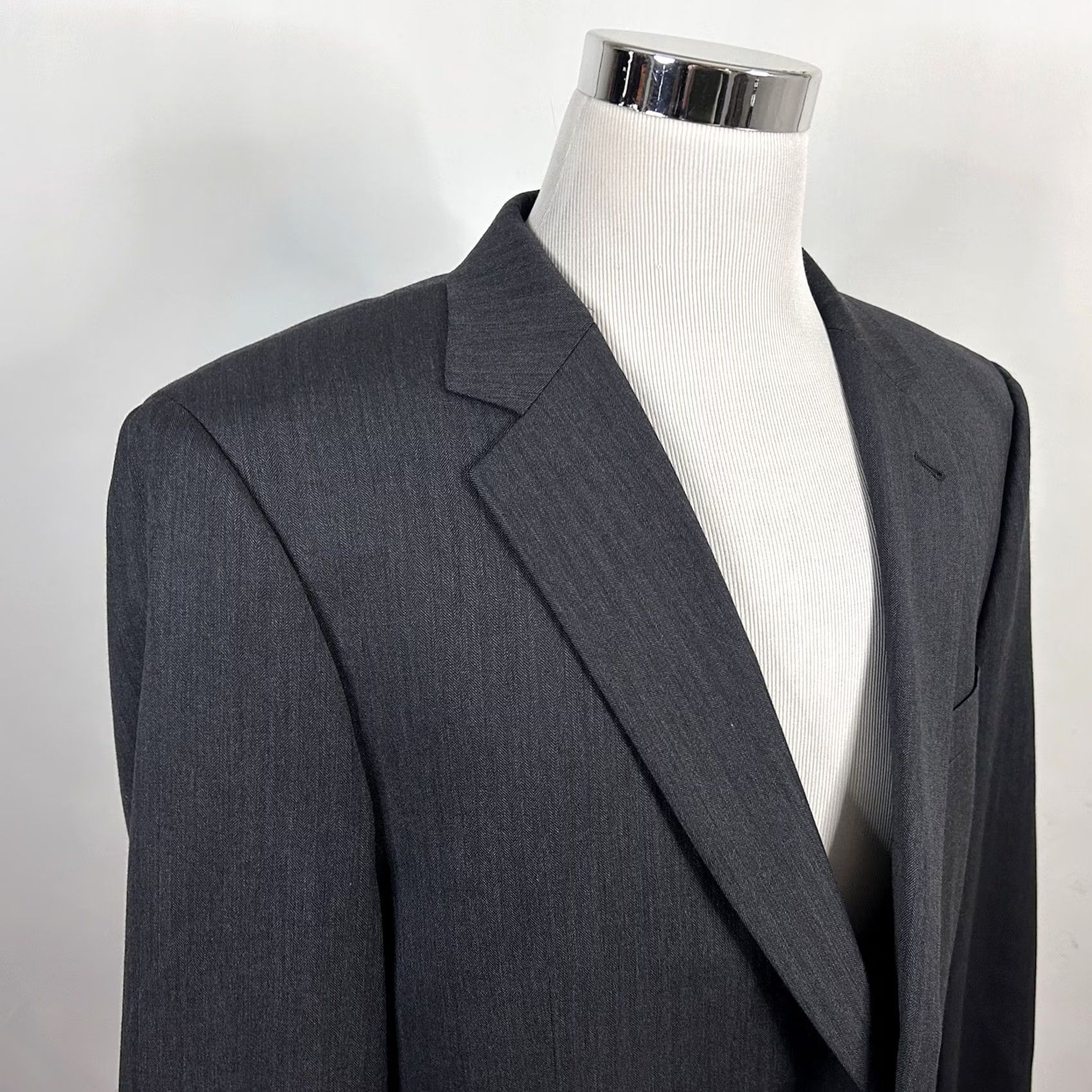 Jos. A. Bank Jos A Bank 46R Sport Coat 100% Wool Gray Herringbone Two-Button Lined Vented Size US XS / EU 42 / 0 - 2 Thumbnail