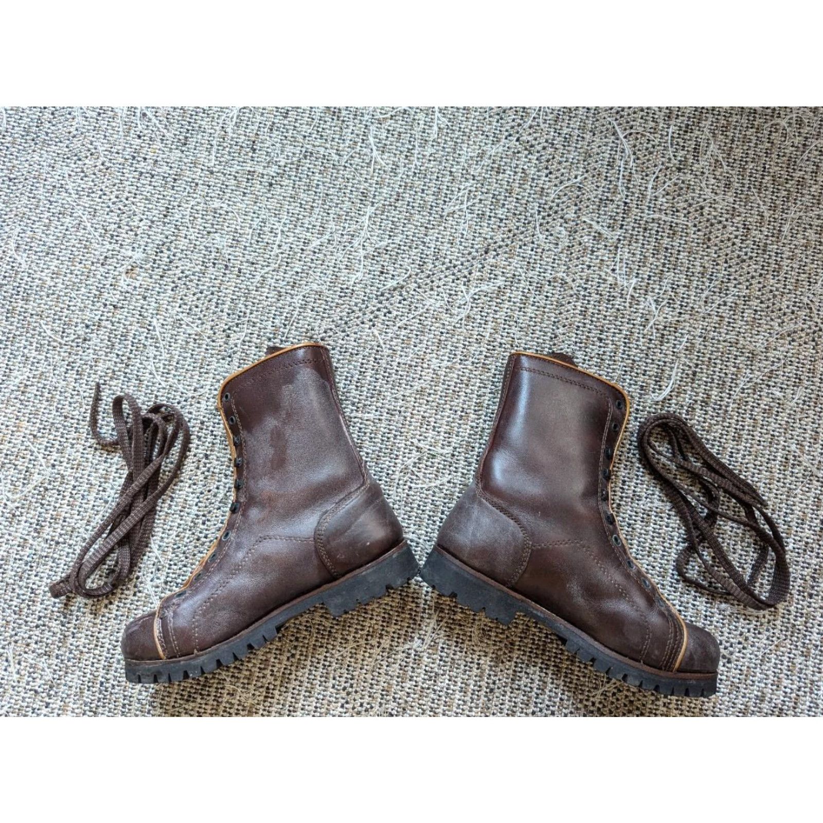 Eddie Bauer VINTAGE Eddie Bauer ITALY Vasque X Eddie Bauer boots Mens 7 W Brown Insulated Mountaineering Leather 9.5" height Size US 7 / EU 40 - 3 Thumbnail