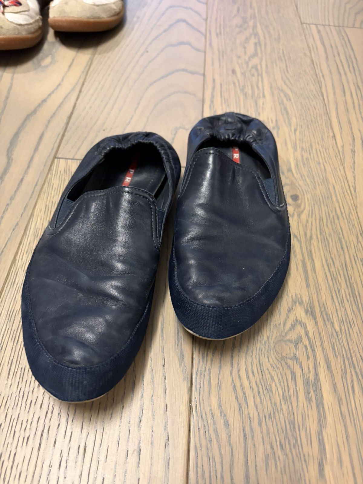 Prada Prada sport ruched leather slip on or loafer Size US 7 / EU 40 - 6 Thumbnail