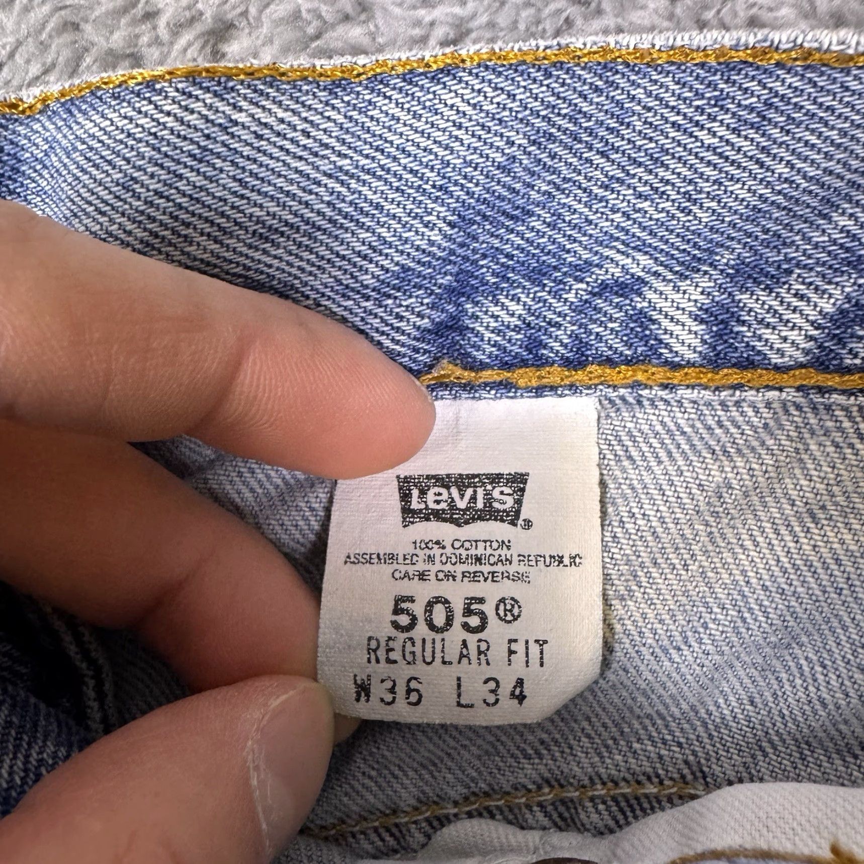 Levi's VINTAGE Levi's 505 Jeans Mens 34x34 Regular Straight Paper Tag Batwing 90s Y2K Size 34 Blue Denim Leather Belt Loops 5-Pocket Mens Regular Jeans Size US 36 / EU 52 - 6 Thumbnail