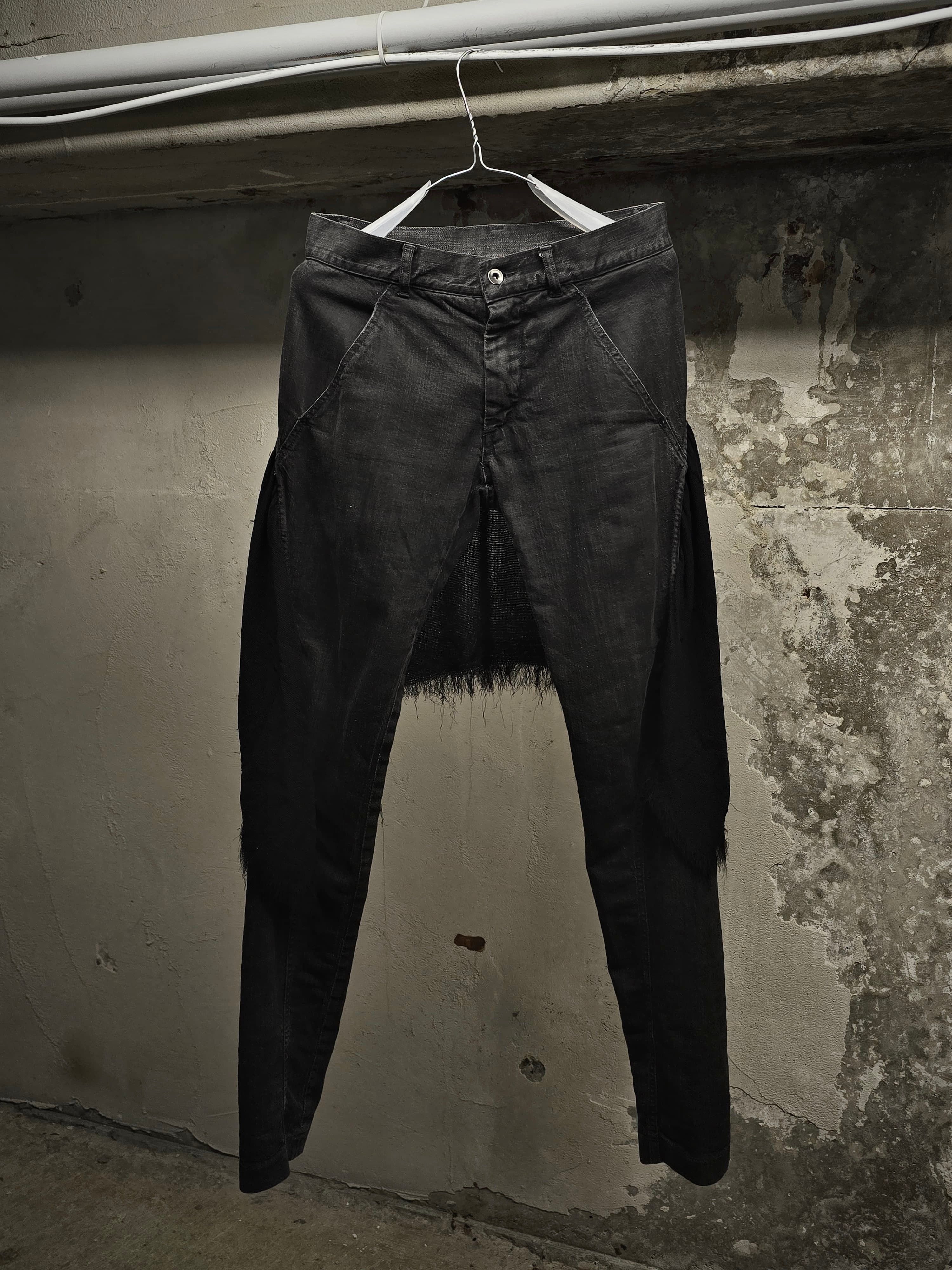 Gareth Pugh Gareth Pugh Charcoal Grey Back Frayed Skirt Layered Denim Size US 30 / EU 46 - 1 Thumbnail