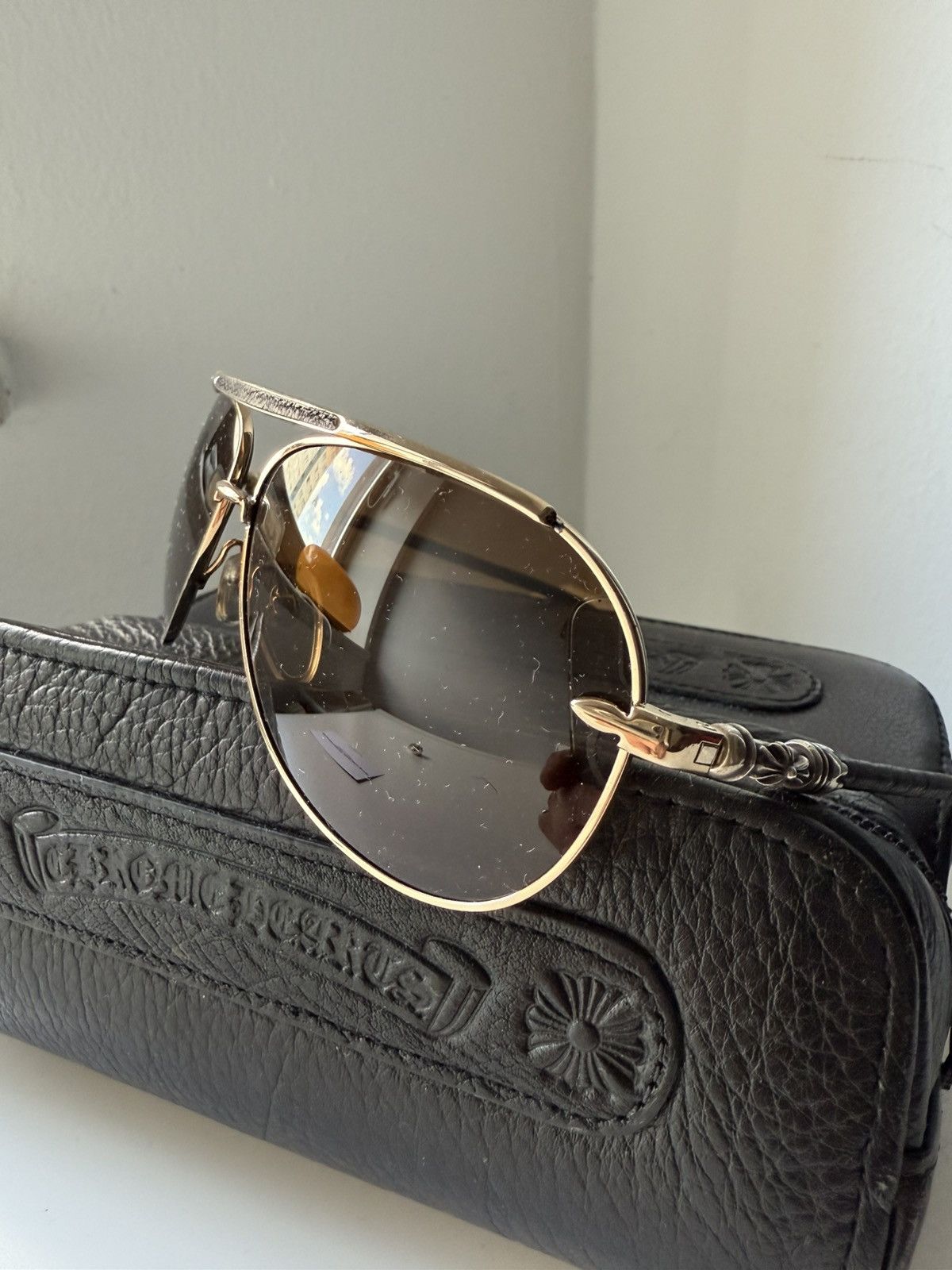 Chrome Hearts Chrome Hearts 14k gold plated leather aviator sunglasses Size ONE SIZE - 1 Thumbnail