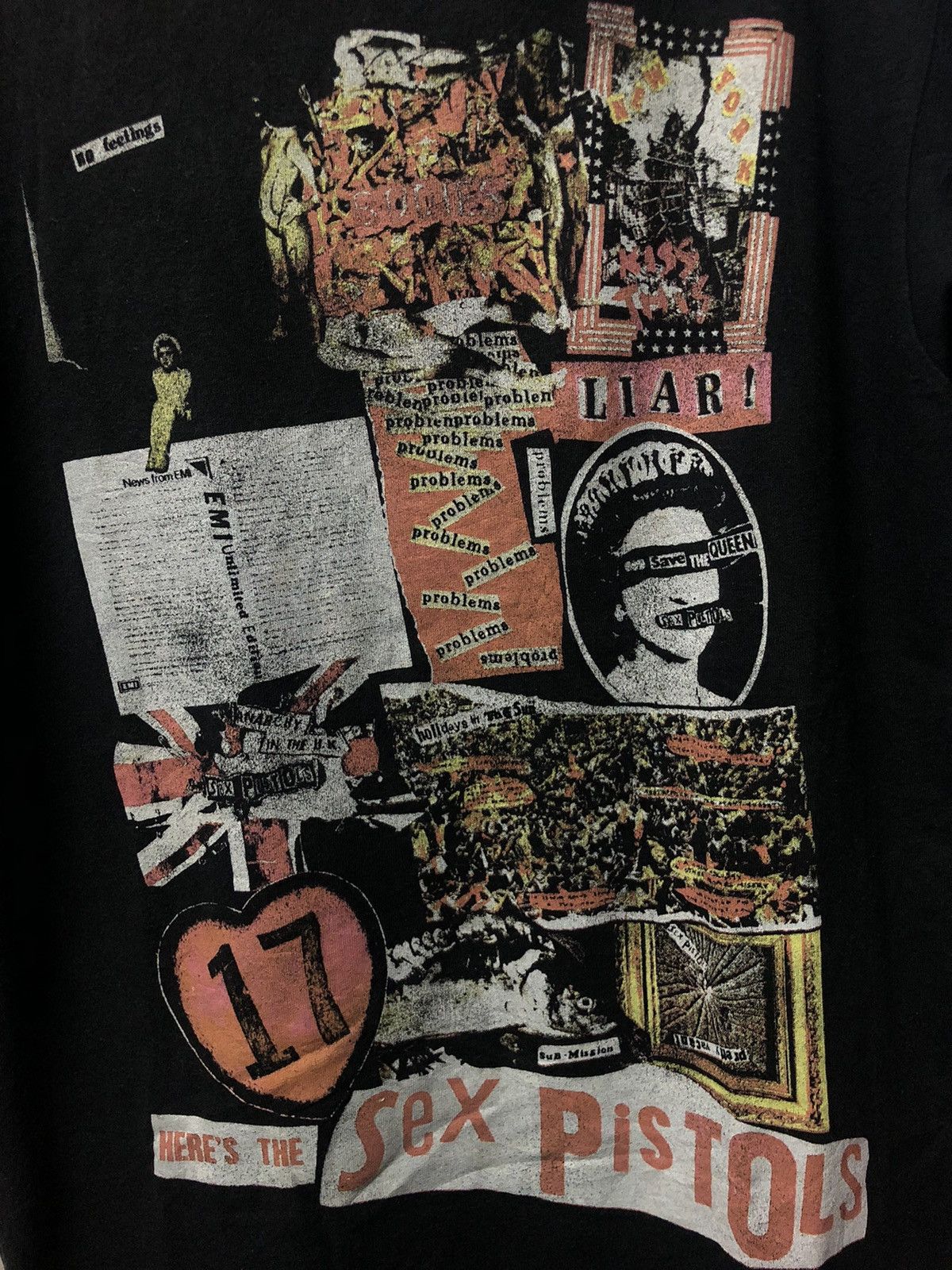 Band Tees Sex Pistols x Uniqlo Full Print Size US S / EU 44-46 / 1 - 4 Thumbnail