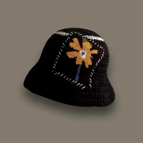 Japanese Brand Kimiko x Ezawa Outdoor retro floral knitted tulip bucket hat Size ONE SIZE - 3 Thumbnail