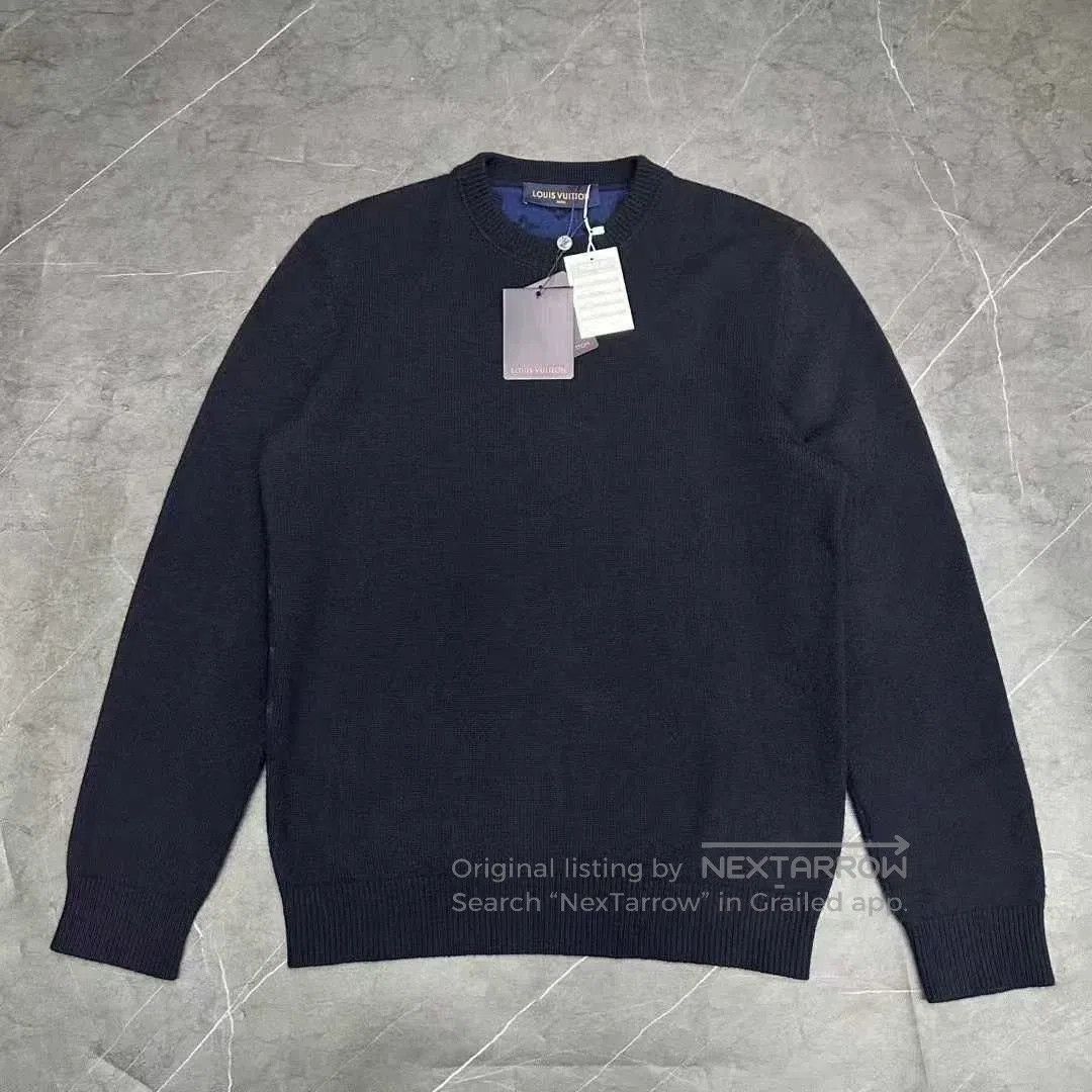 Louis Vuitton louis vuitton logo sweater in navy blue. Size US L / EU 52-54 / 3 - 1 Thumbnail