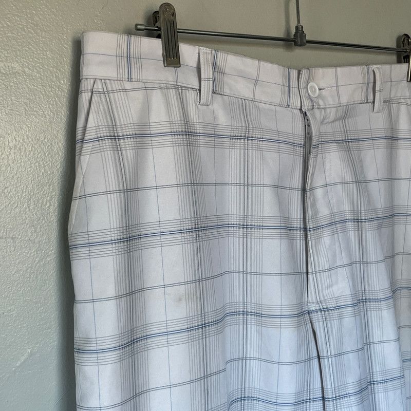 Designer Kirkland Signature Men's White Plaid Shorts Size 36 Size US 36 / EU 52 - 2 Thumbnail