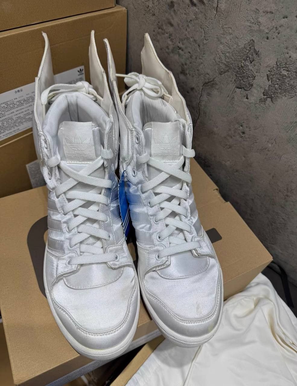 Jeremy Scott adidas Jeremy Scott Wings Silk Wings Shoes 2.0, Pure White Size US 10 / EU 43 - 2 Thumbnail