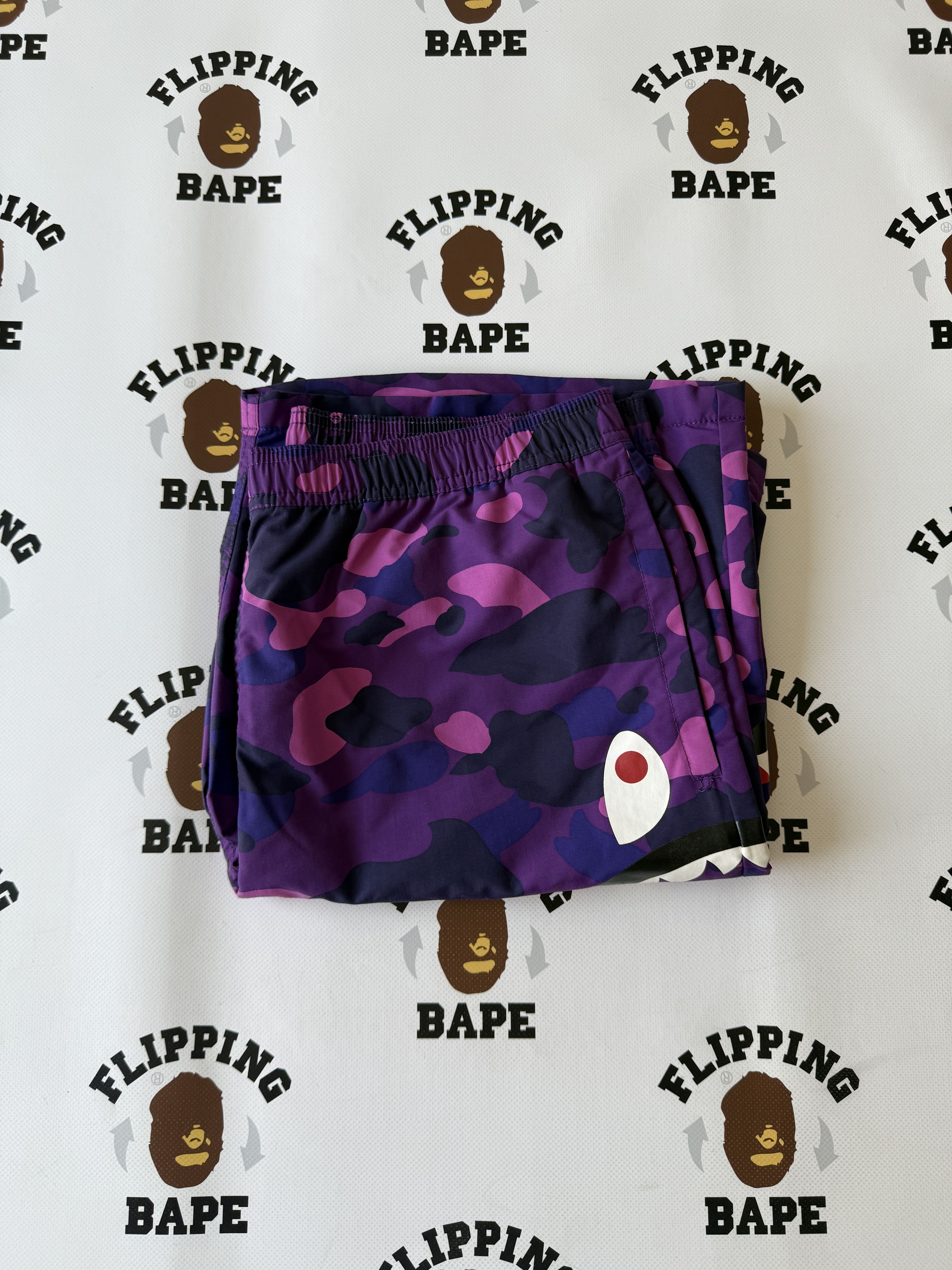Bape BAPE COLOR CAMO SIDE SHARK BEACH SHORTS Size US 36 / EU 52 - 15 Thumbnail