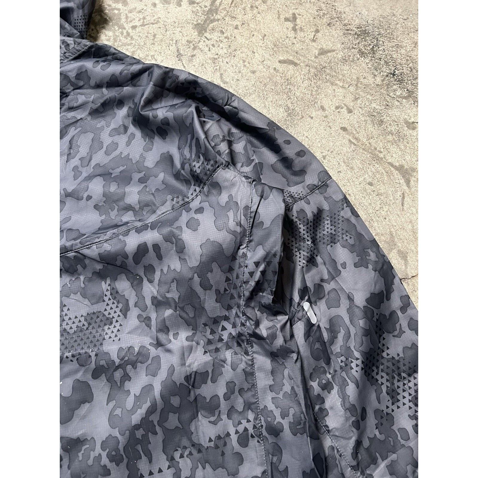 Nike Nike Gray Camo Patterned Athletics West 2011 Nylon Sample M Size US M / EU 48-50 / 2 - 12 Thumbnail