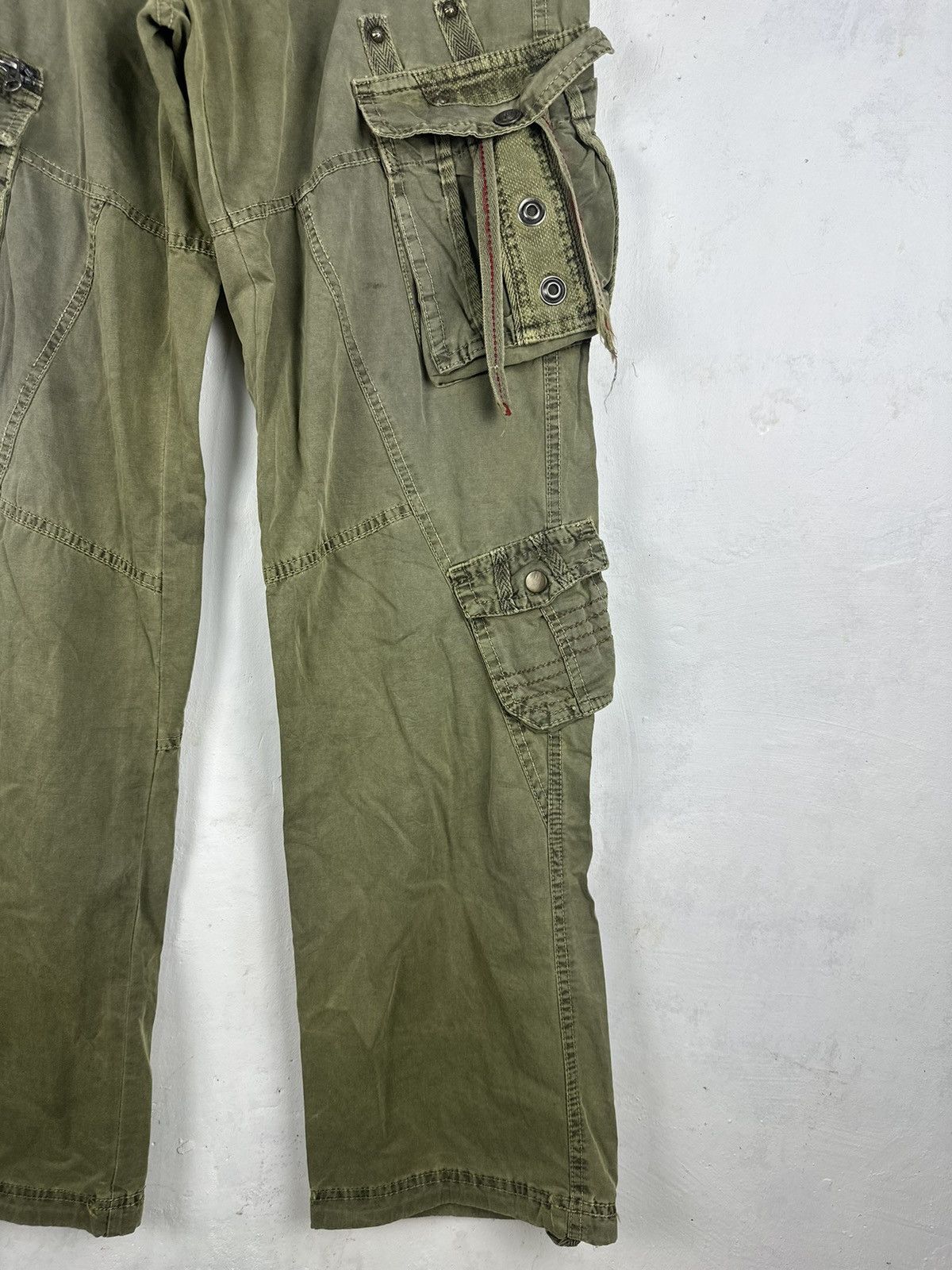Japanese Brand CARGO PANTS SEDITIONARIES MULITPOCKET STREETWEAR STYLE Size US 33 - 8 Thumbnail