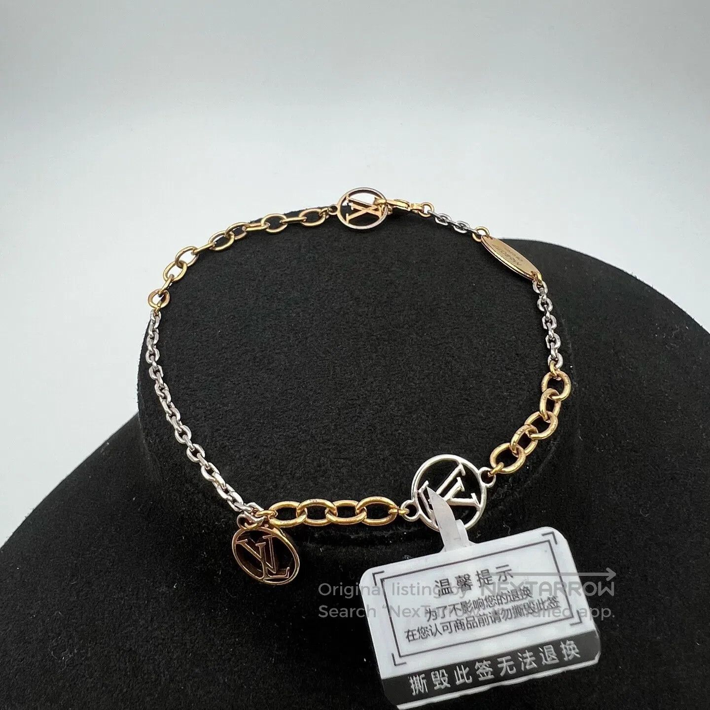 Louis Vuitton Louis Vuitton hand chain Size ONE SIZE - 1 Thumbnail