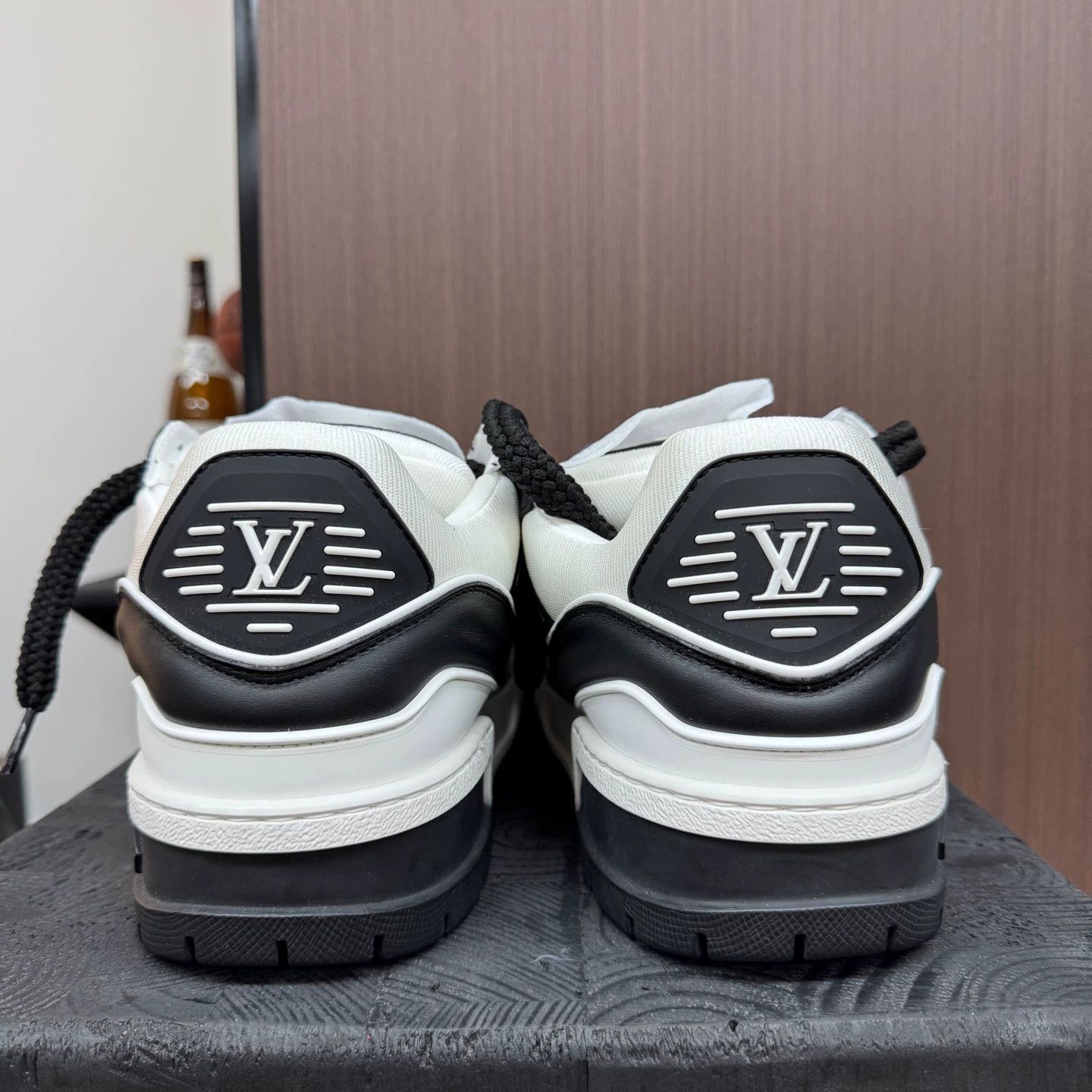 Louis Vuitton LV black white Panda Trainer UK8 new Size US 9 / EU 42 - 4 Thumbnail