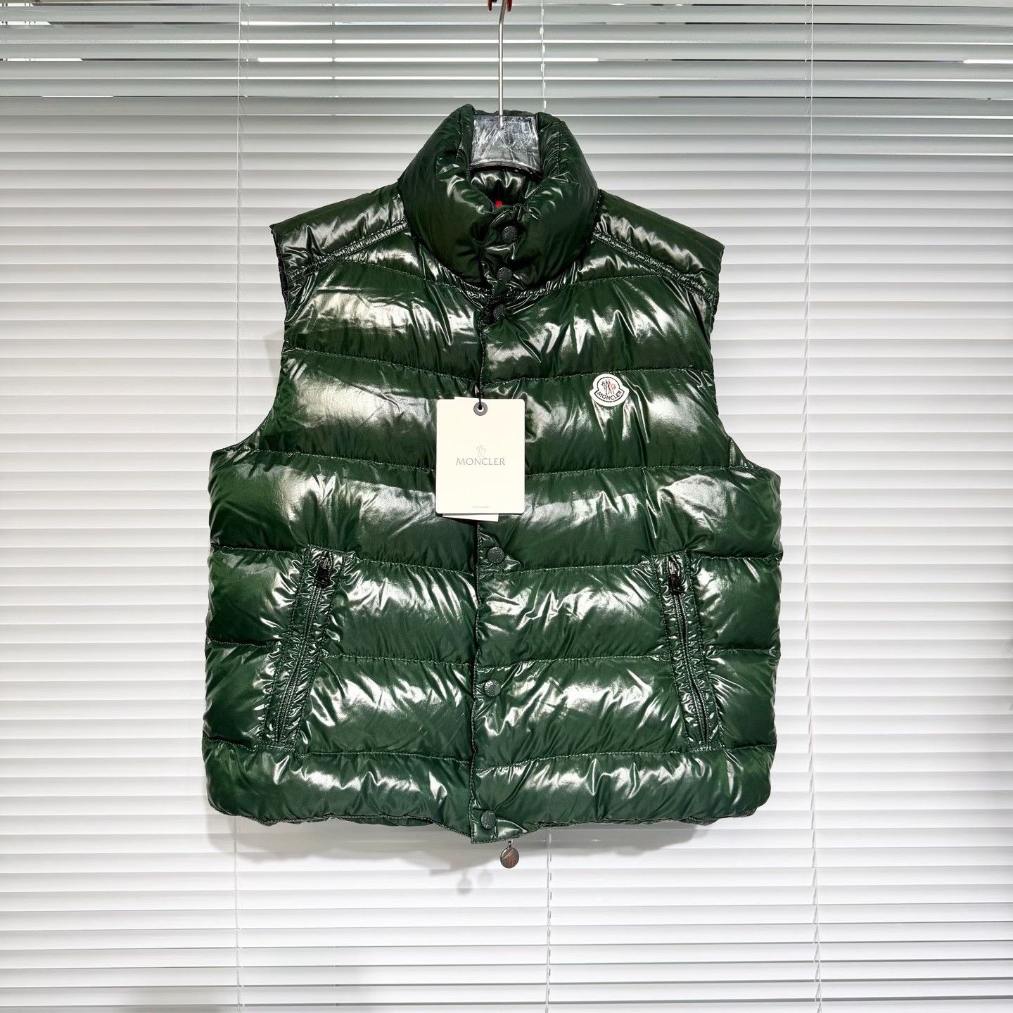 Moncler Moncler Green Down Vest Size 2 Size US M / EU 48-50 / 2 - 1 Thumbnail