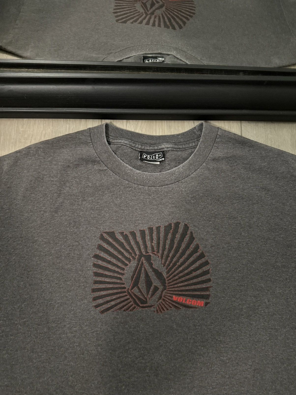 Vintage × Volcom Vintage / Y2K Volcom Logo Shirt Size US XL / EU 56 / 4 - 2 Thumbnail