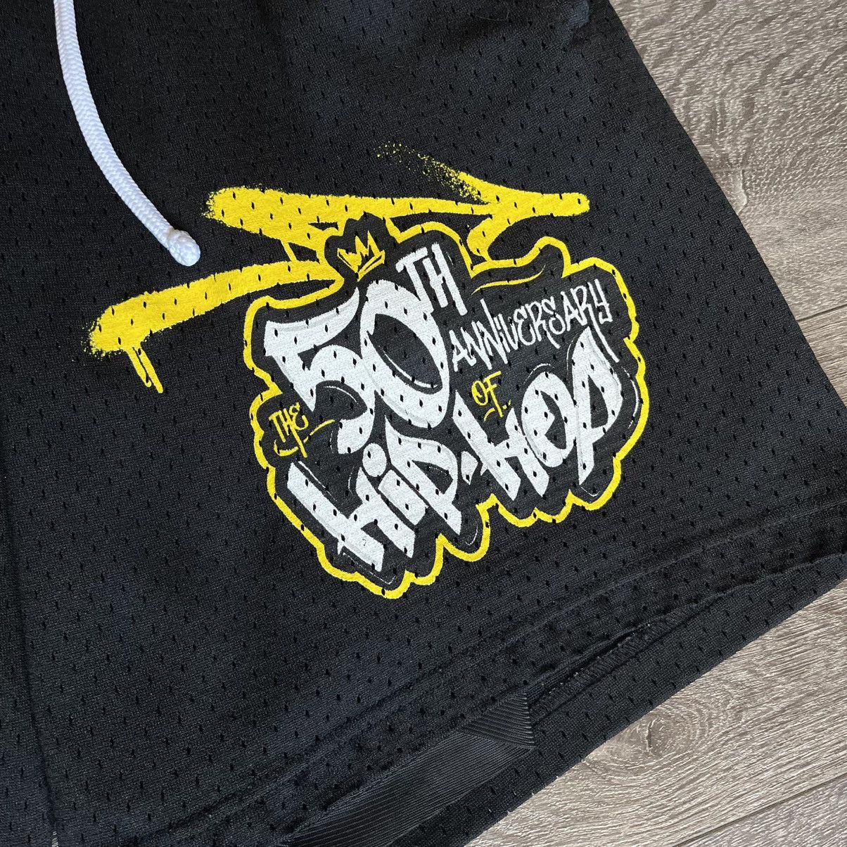 Mitchell & Ness × Vintage Mitchell and Ness 50th Anniversary of Hip Hop Legends Shorts Size US 28 / EU 44 - 4 Thumbnail