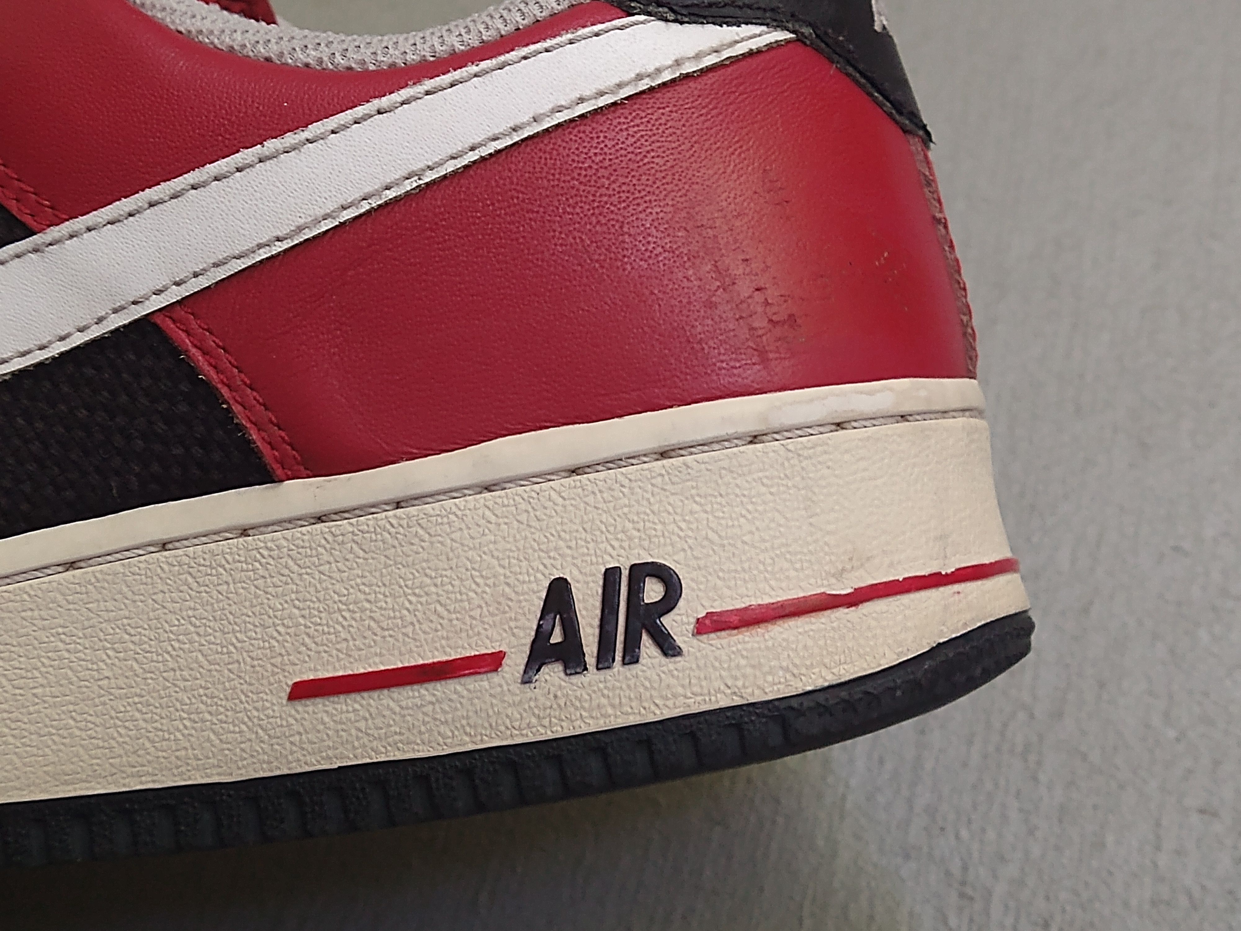 Nike Nike Air Force 1 Low Red Black Size 9.5 2009 315122-600 Size US 9.5 / EU 42-43 - 16 Thumbnail