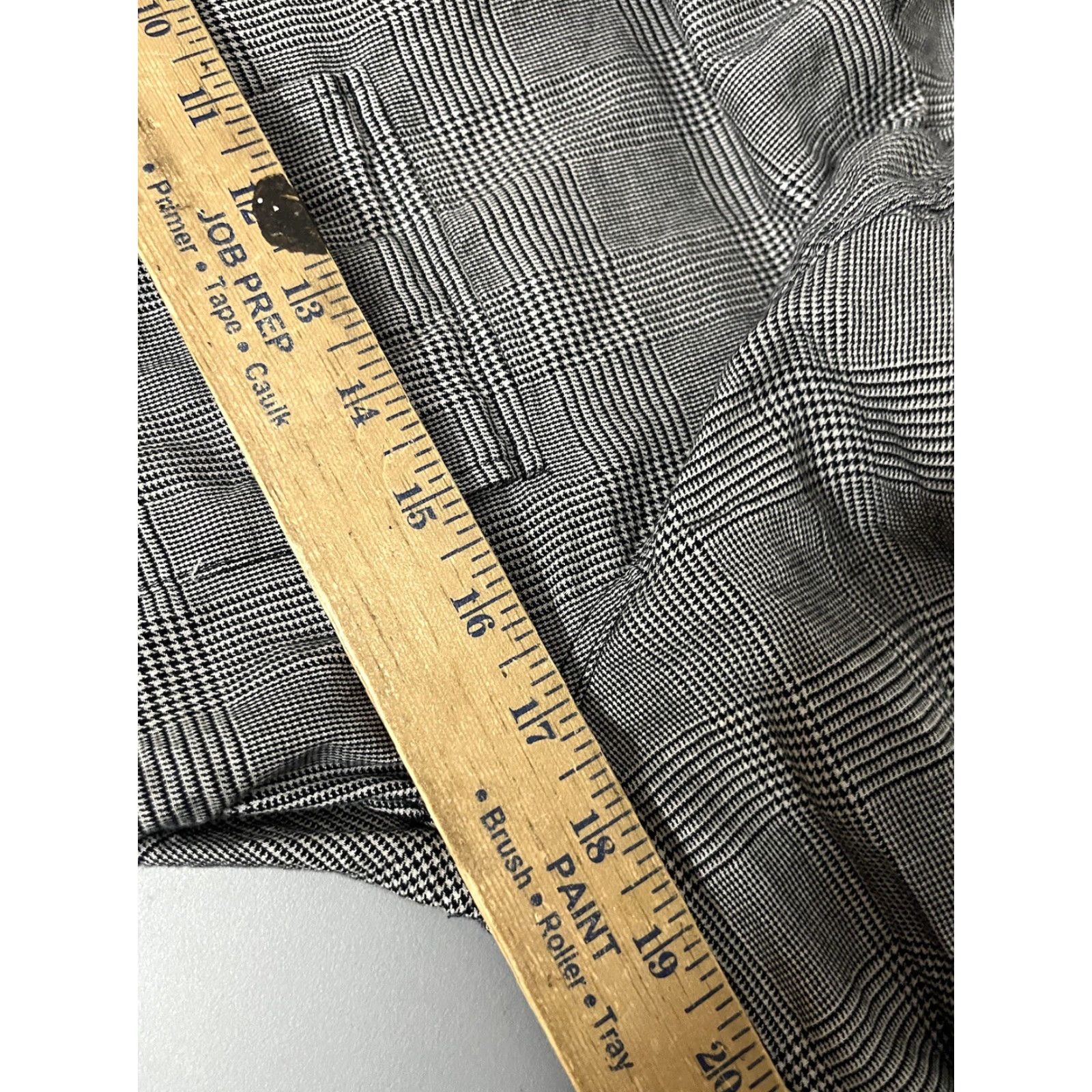 J.Crew VINTAGE J.CREW Button-Front Shirt Men’s Plaid 100% Cotton Small Gray Plaid, Long Sleeve, Casual, 53410, Regular Fit, Size S, Mens Size US S / EU 44-46 / 1 - 6 Thumbnail