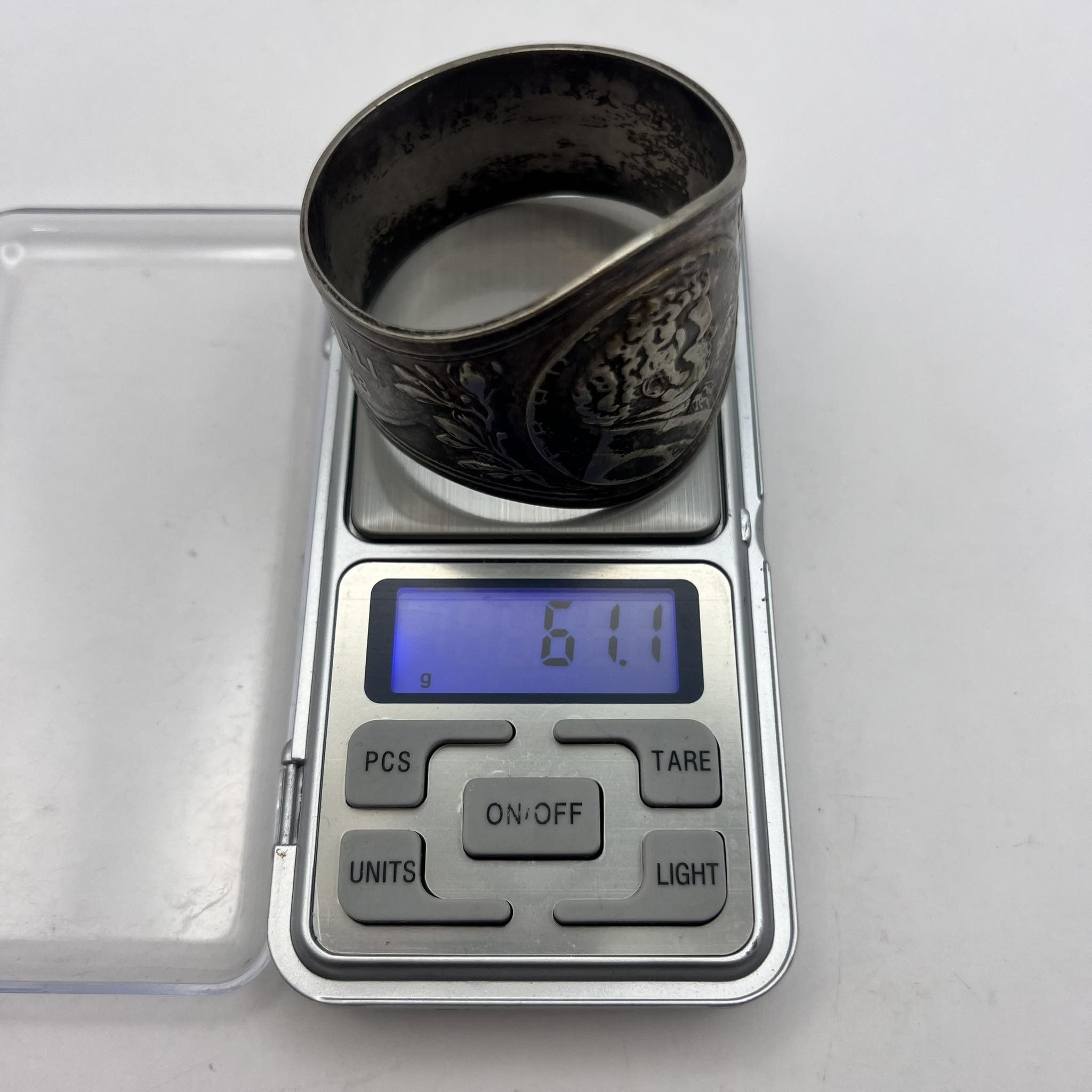 Vintage 1928 Berndorf Antique Coin Silver Napkin Ring medallion Size ONE SIZE - 2 Thumbnail
