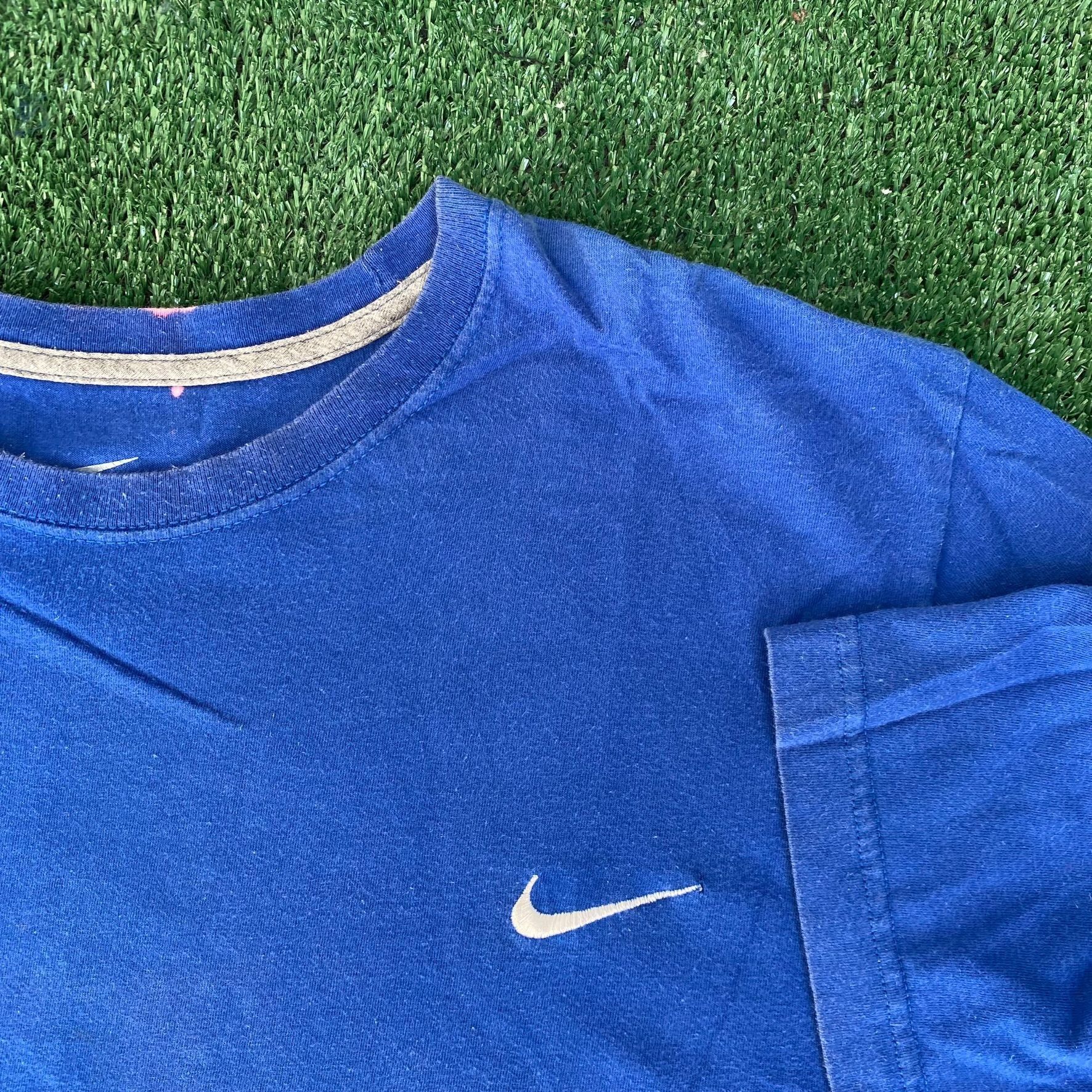 Nike Vintage Y2K Nike Logo Shirt Off Center Swoosh Athletic Tee Size US XL / EU 56 / 4 - 2 Thumbnail