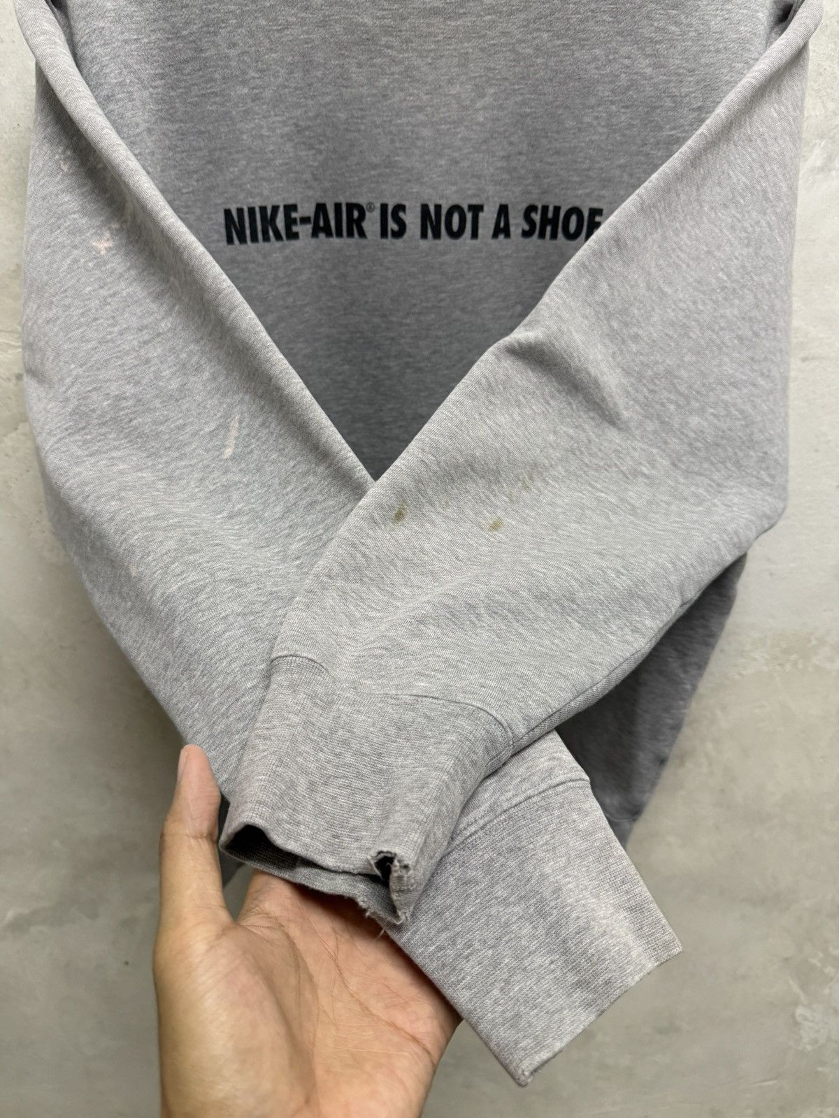 Nike 2000s Distressed Nike-Air is Not a Shoe Crewneck Size US L / EU 52-54 / 3 - 5 Thumbnail