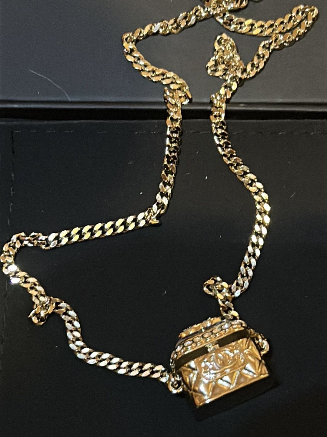 Chanel CHANEL Pink Resin Crystal CC Cuboid Openable Box Necklace Size ONE SIZE - 6 Thumbnail