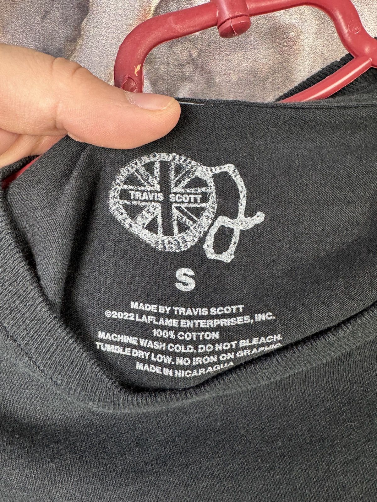 Travis Scott Men’s Travis Scott Long Sleeve Shirt London Tour Size Small Size US S / EU 44-46 / 1 - 7 Thumbnail