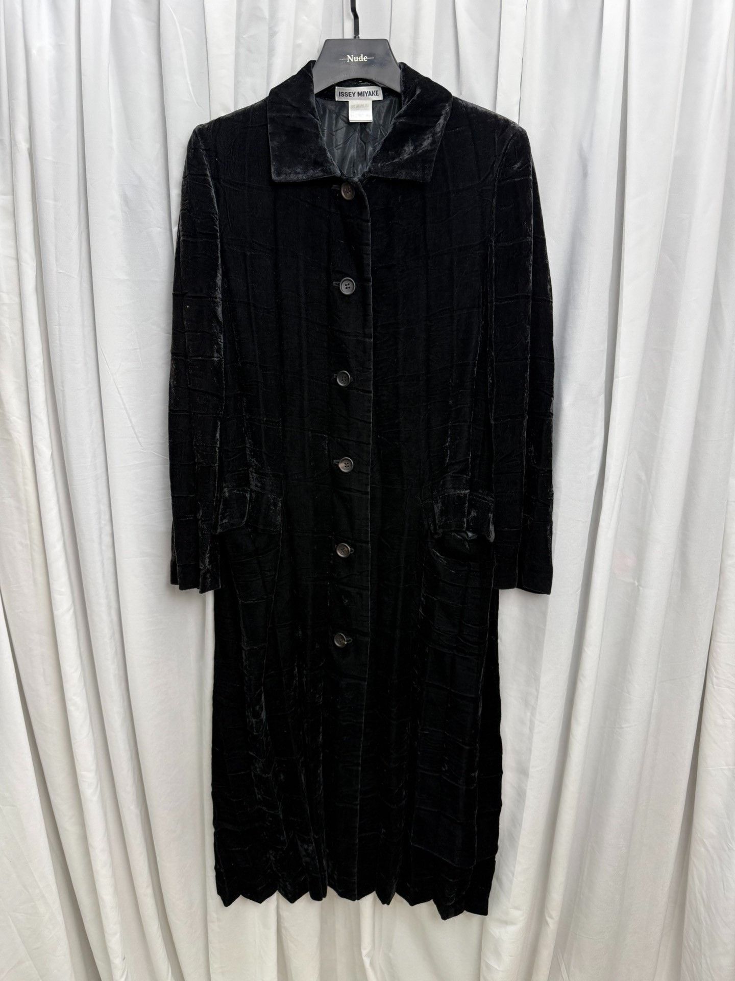 Issey Miyake ISSEY MIYAKE Pleated Velvet Coat Size US L / EU 52-54 / 3 - 1 Thumbnail