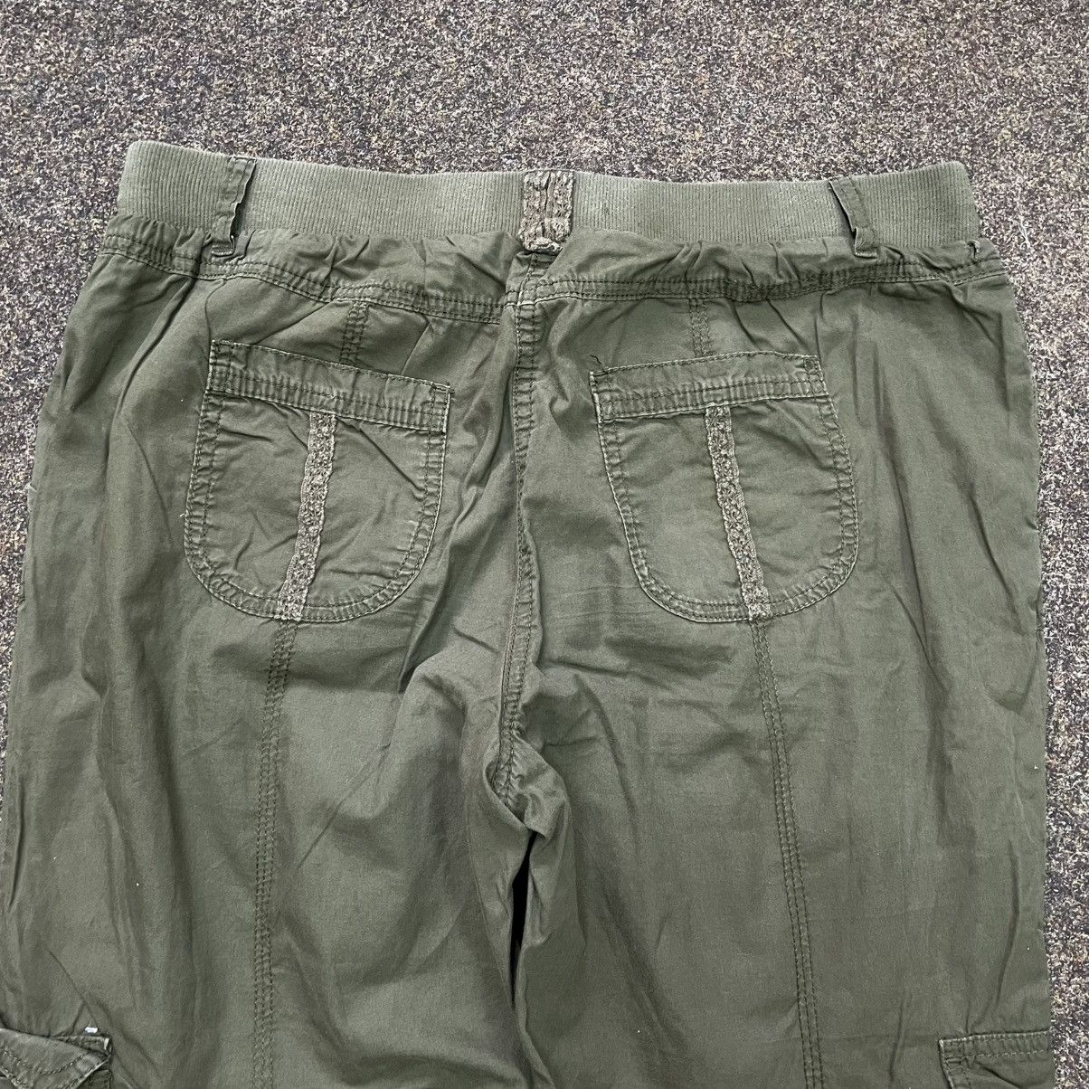 Vintage Vintage Y2K Baggy Cargo Pants Olive Green Workwear Faded L Size 32" / US 10 / IT 46 - 2 Thumbnail