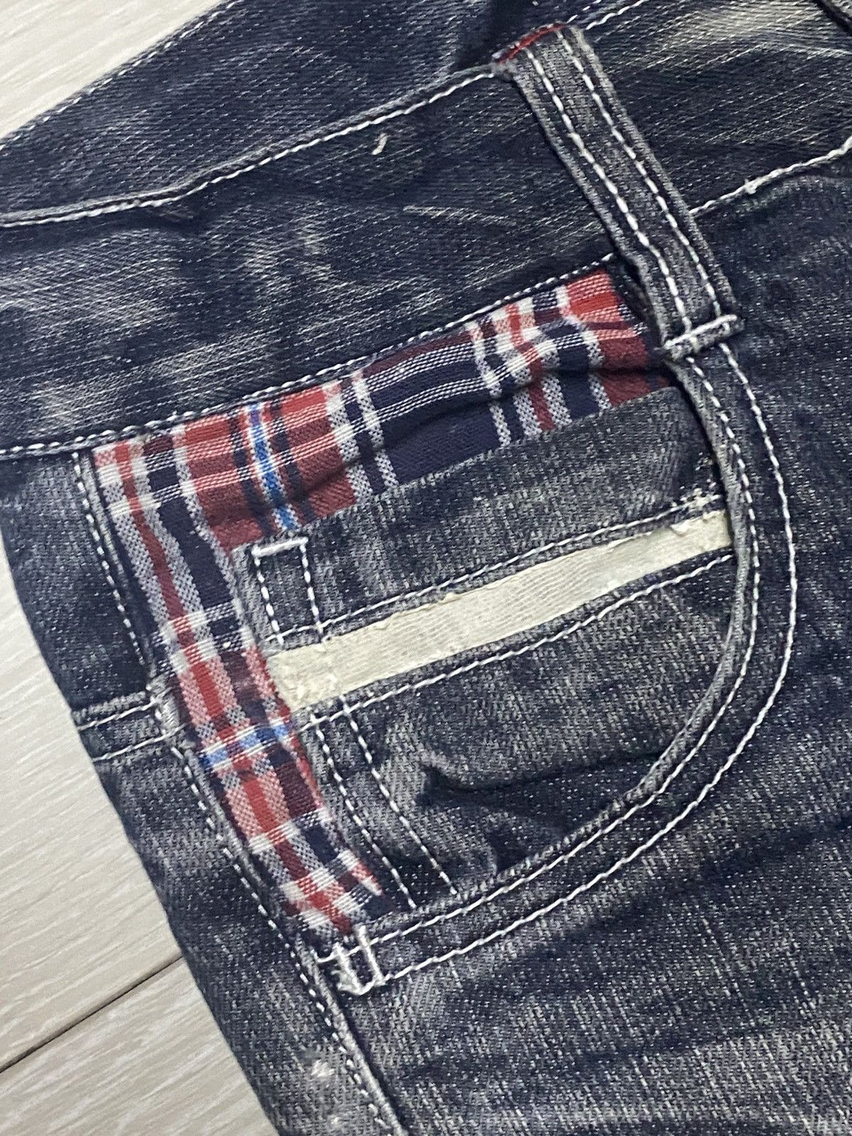 Universal Studios Vintage BA Tsu Studio Thunder Wash Print Distressed Slim Fit Size US 28 / EU 44 - 7 Thumbnail