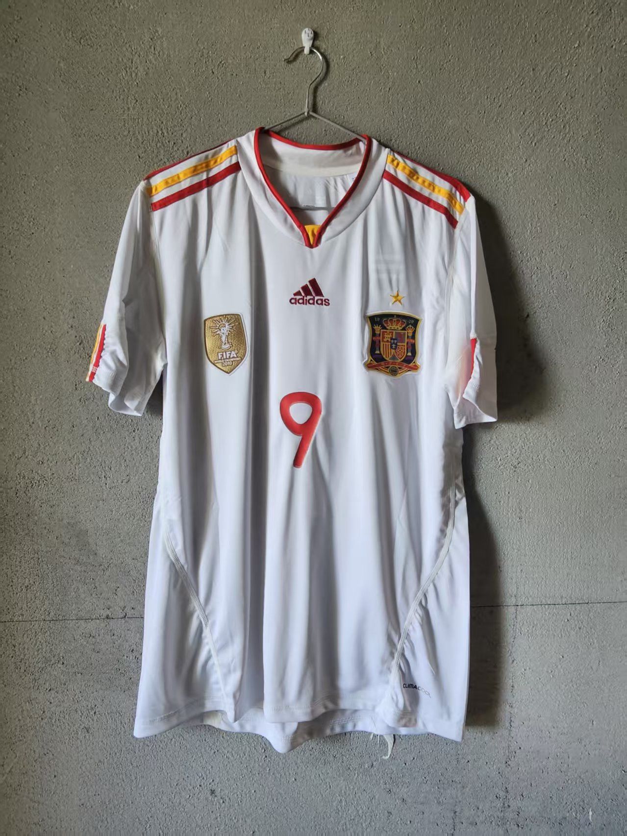 Other 2011 2012 Spain 9 Torres Jersey Away Size US L / EU 52-54 / 3 - 1 Thumbnail