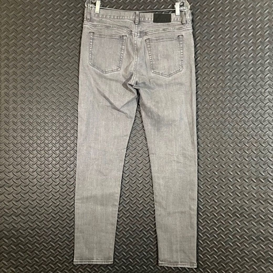 Club Monaco Club Monaco Men's Jeans Slim Denim 5-Pocket Cotton Stretch Gray 33x32 W33 L32 Straight Slim Fit Men’s Regular Vintage N/A Size US 33 - 2 Thumbnail