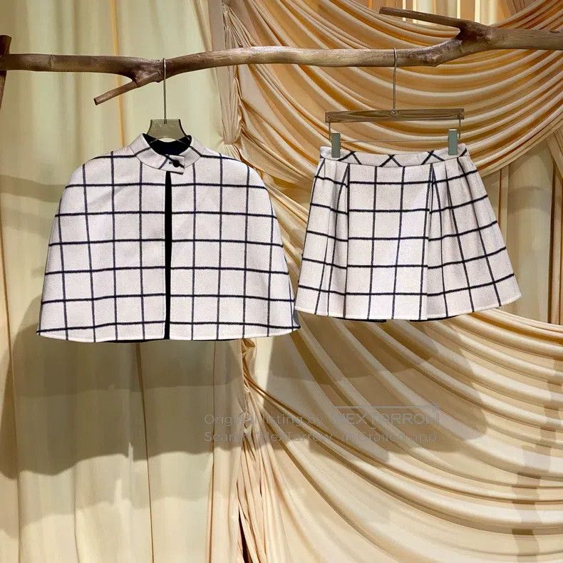 Valentino Valentino Pink plaid reversible wool poncho skirt set Size XS / US 0-2 / IT 36-38 - 1 Thumbnail