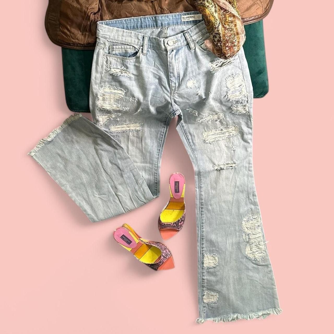 BLANKNYC BLANKNYC cosmic flare sz 31 Lightwash distressed bootcut Size 31" - 5 Thumbnail