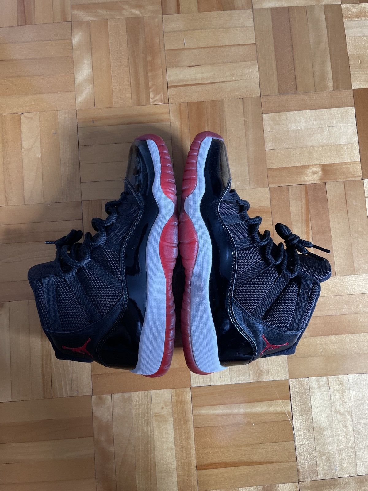 Nike Jordan 11 Bred (2019 GS) Size US 7 / EU 40 - 1 Thumbnail