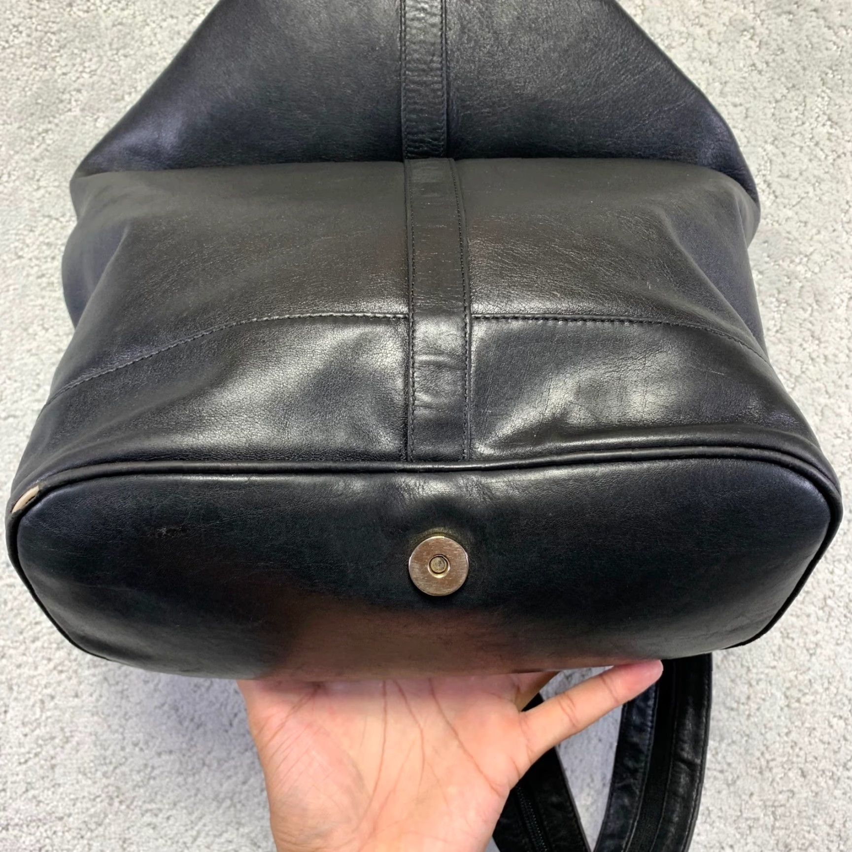 Bally Backpack Black Leather Convertible 3 Way Sling Bag  display picture 2