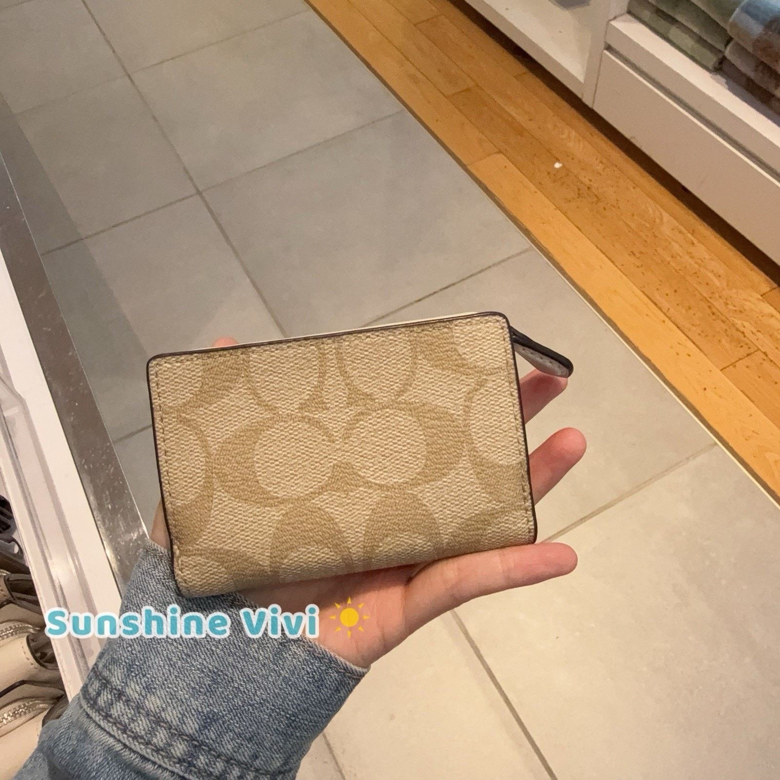 Coach NWT Coach Micro Wallet CM761 SV/LIGHT KHAKI/CHALK Size ONE SIZE - 4 Thumbnail