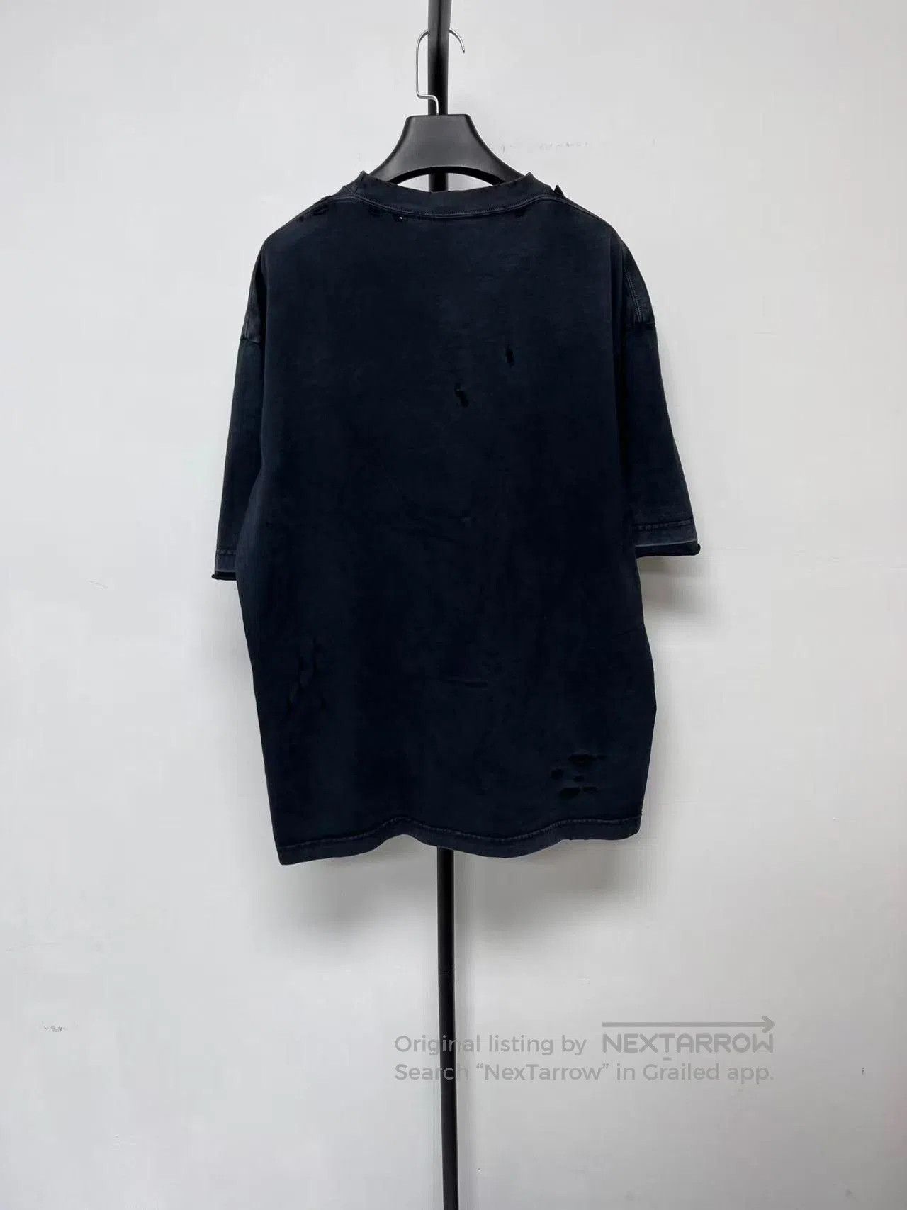 Balenciaga Balenciaga BB Logo Distressed Relaxed T-Shirt. Size US M / EU 48-50 / 2 - 2 Thumbnail