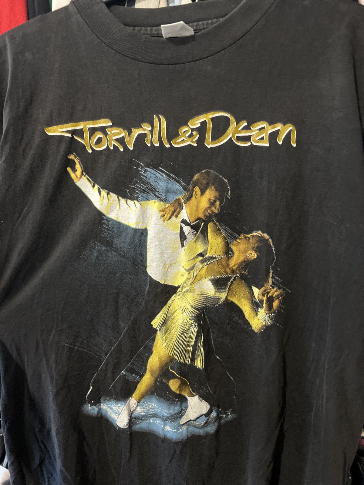 Band Tees 1995 VINTAGE TORVILL & DEAN ICESKATING FACE THE MUSIC WORLD Size US L / EU 52-54 / 3 - 3 Thumbnail