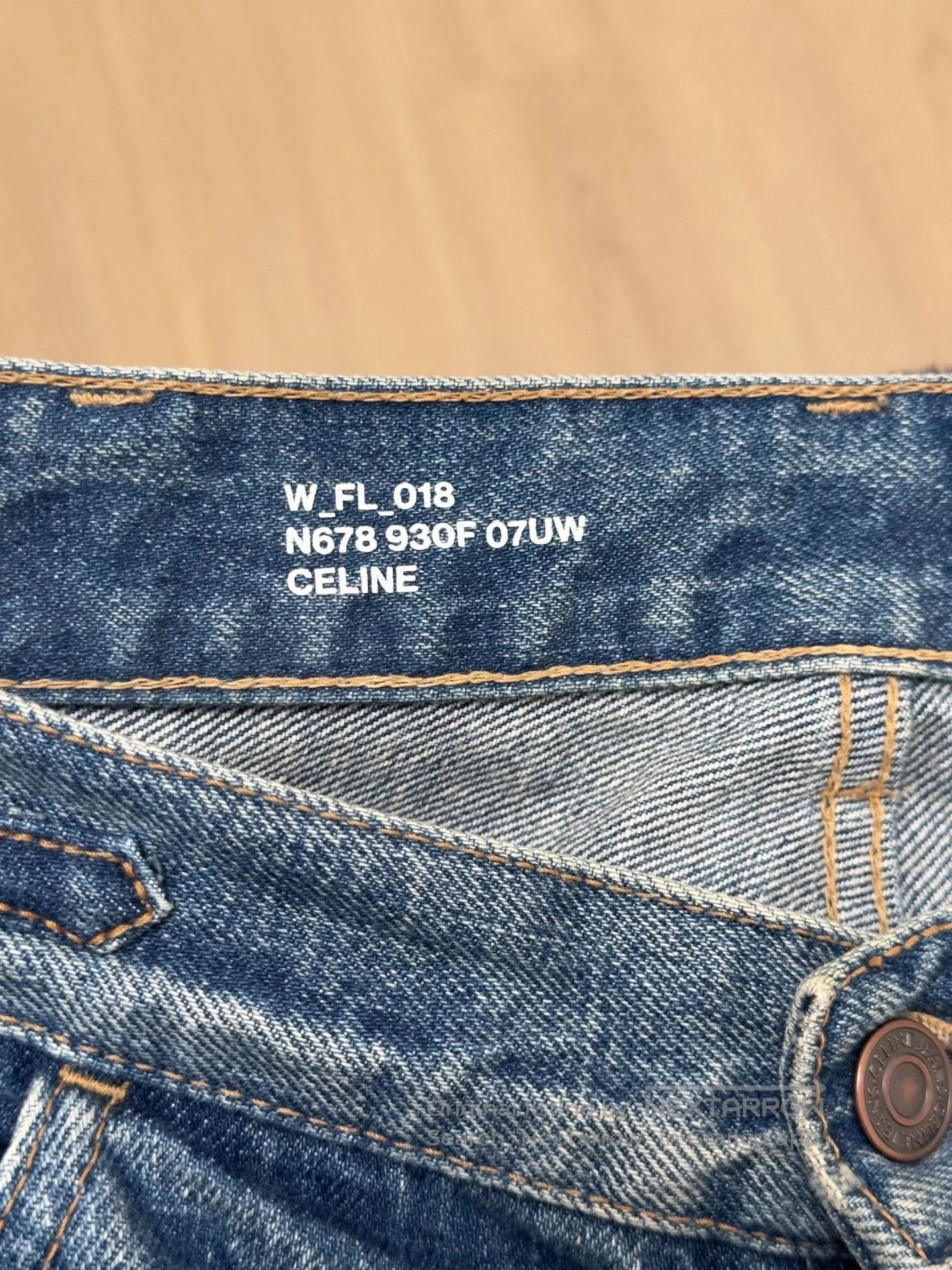 Celine CELINE Dylan Triomphe Gold Chain Flared Jeans 28. Size 28" / US 6 / IT 42 - 6 Thumbnail