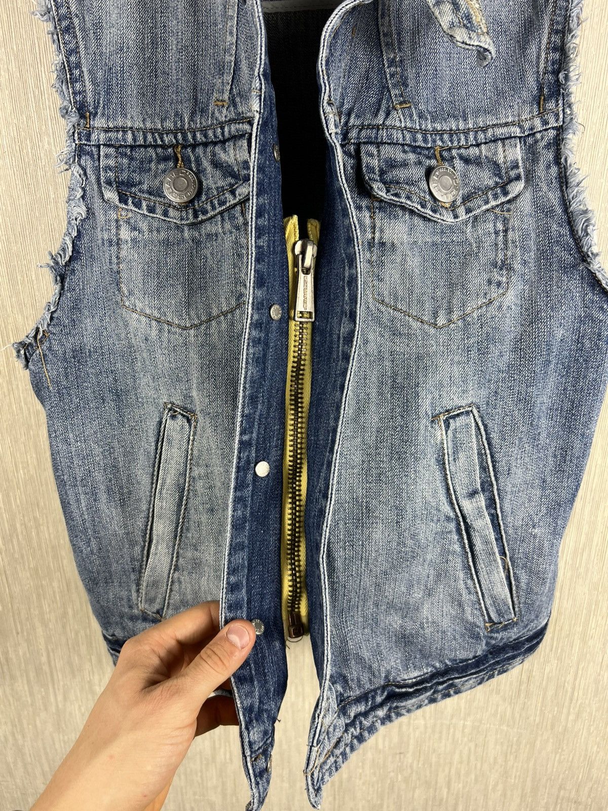Dsquared2 Archive Dsquared2 denim sleeveless vest zip jacket vintage Size US M / EU 48-50 / 2 - 4 Thumbnail