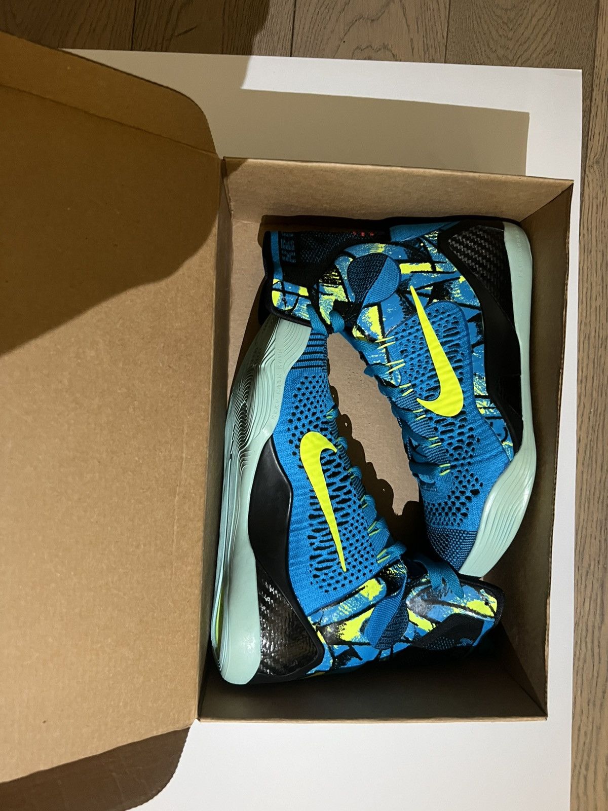Nike Size 8- Nike Kobe 9 IX elite perspective Neo Turo Volt Size US 8 / EU 41 - 7 Thumbnail