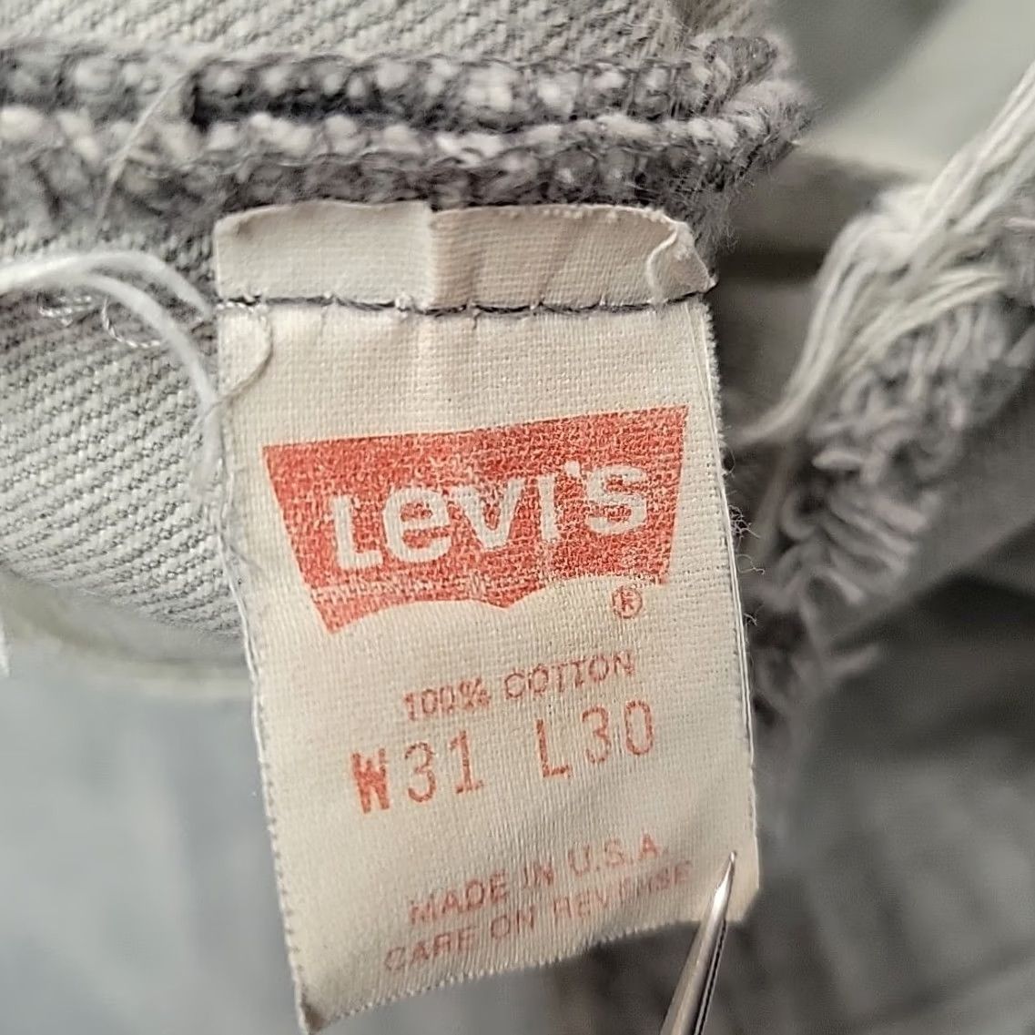 Levi's VTG Levi's 501 Jorts Sz 31 Gray Denim Booty Biker Shorts Daisy Duke Made in USA Womens 31 Denim Cotton Jeans Shorts Mid 2000s Size 24" / US 00 / IT 34 - 2 Thumbnail