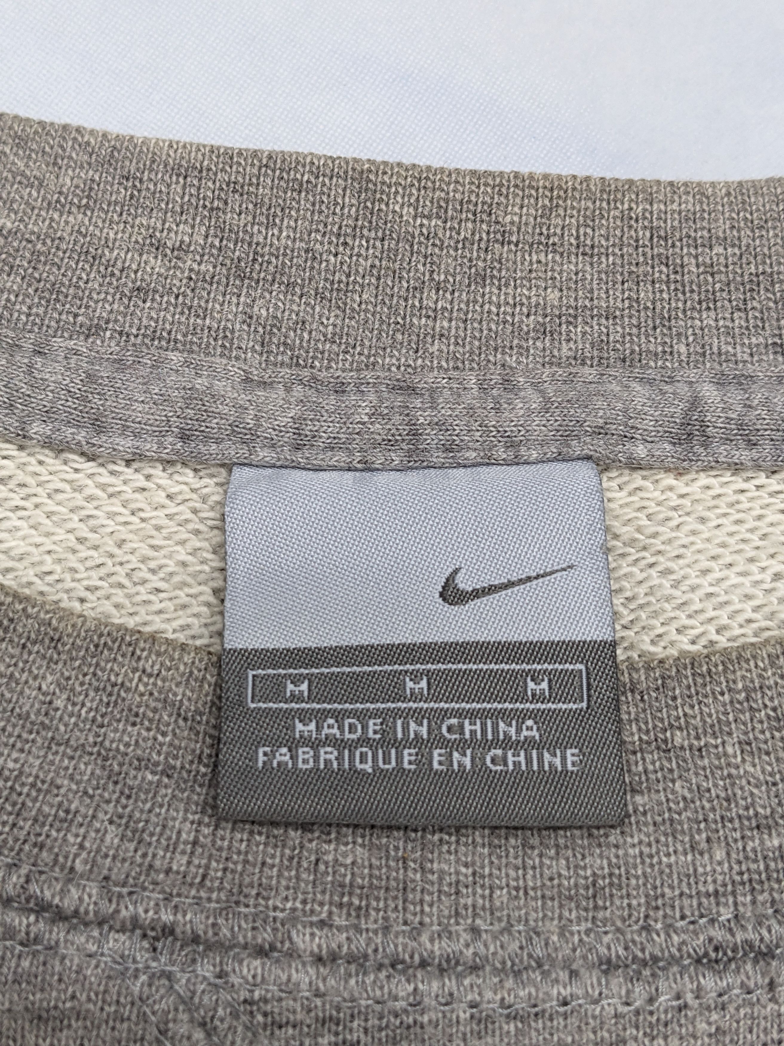 Nike VINTAGE Y2K NIKE SWOOSH STREETWEAR SWEATSHIRT Size US M / EU 48-50 / 2 - 9 Thumbnail