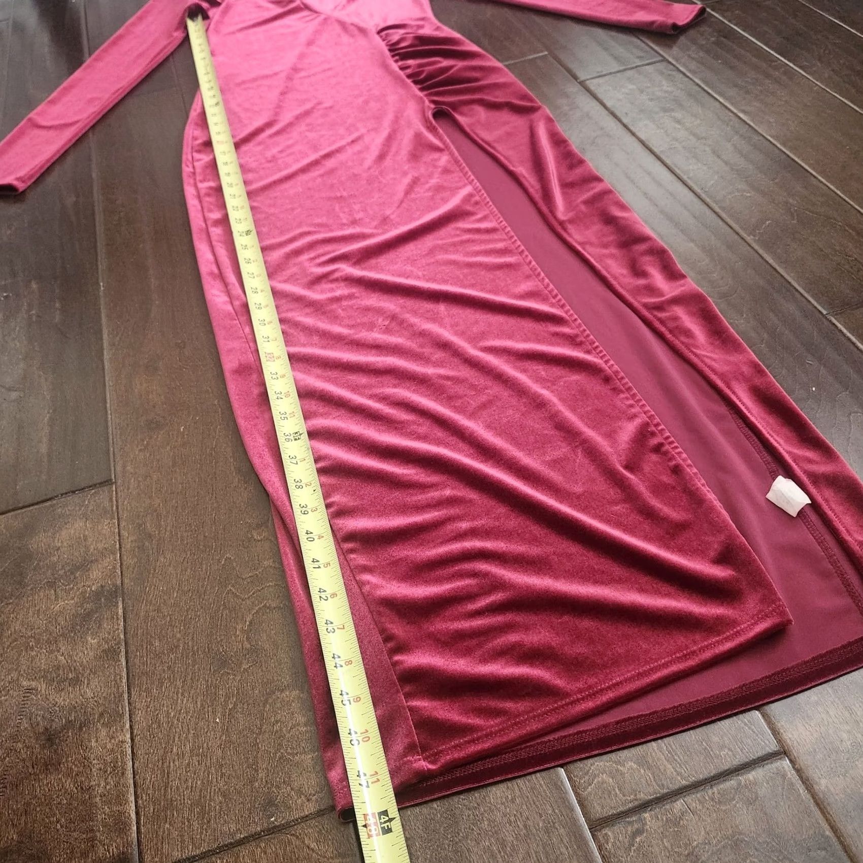 Fashion Nova Fashion Nova Burgundy Velvet Maxi Dress M Ruched Slit Dress Woman Long Sleeve Party Cocktail Formal Wedding Travel Red Pattern Solid Vintage No N/A Size M / US 6-8 / IT 42-44 - 7 Thumbnail